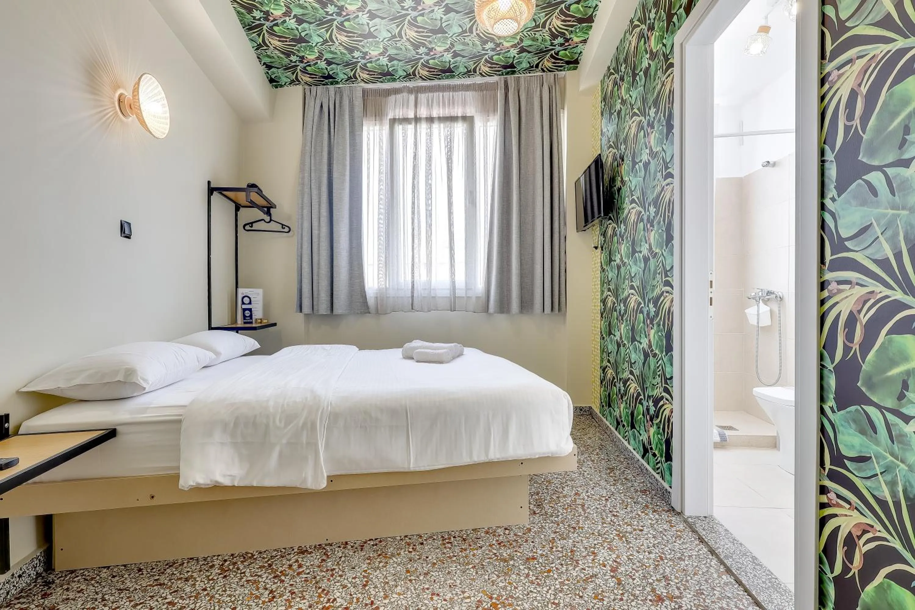 Photo of the whole room, Bed in 7ATHENS