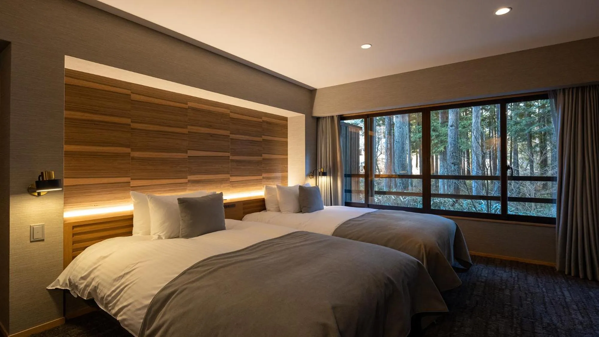 Photo of the whole room, Bed in Sengokubara COCON