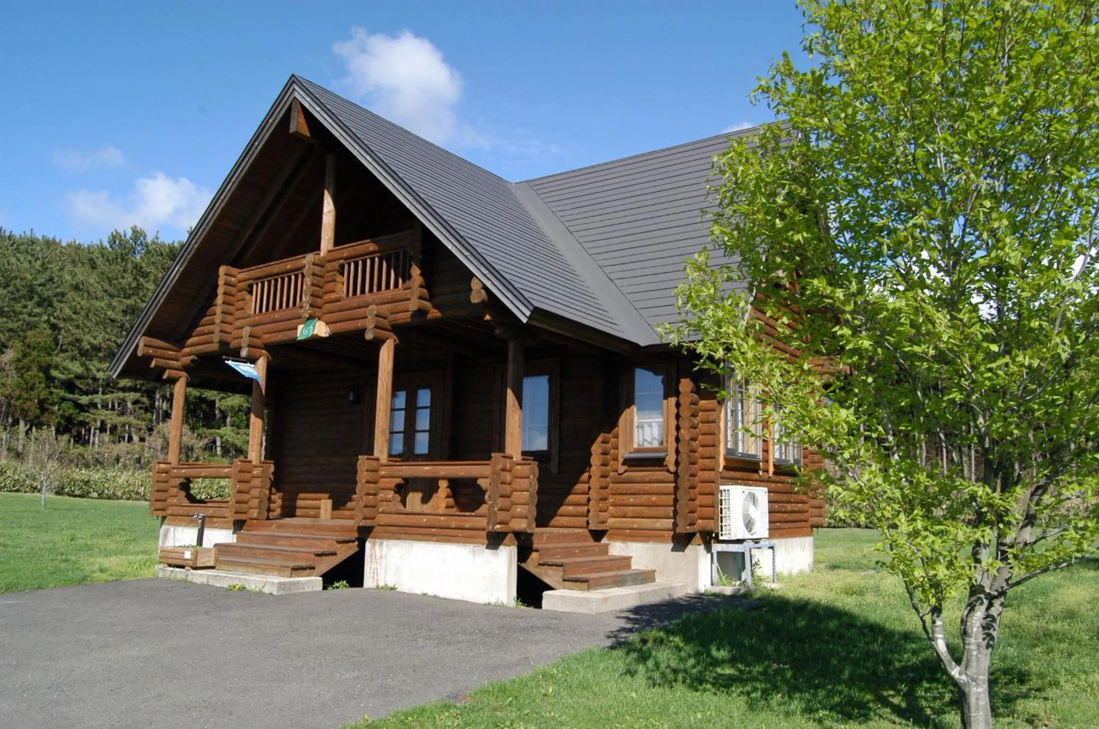 Property building in Awone Shirakami Juniko