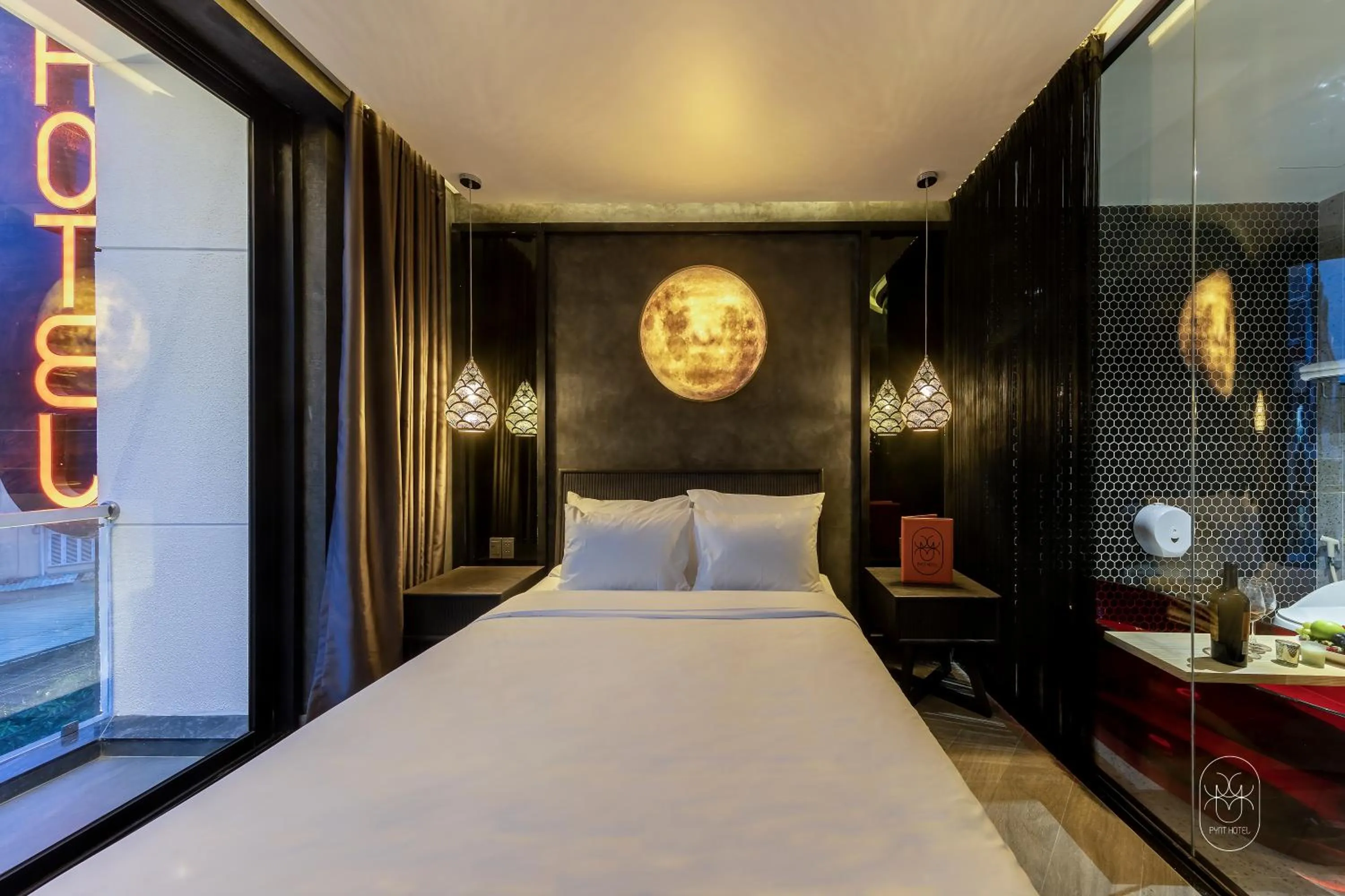 Photo of the whole room, Bed in PYNT HOTEL