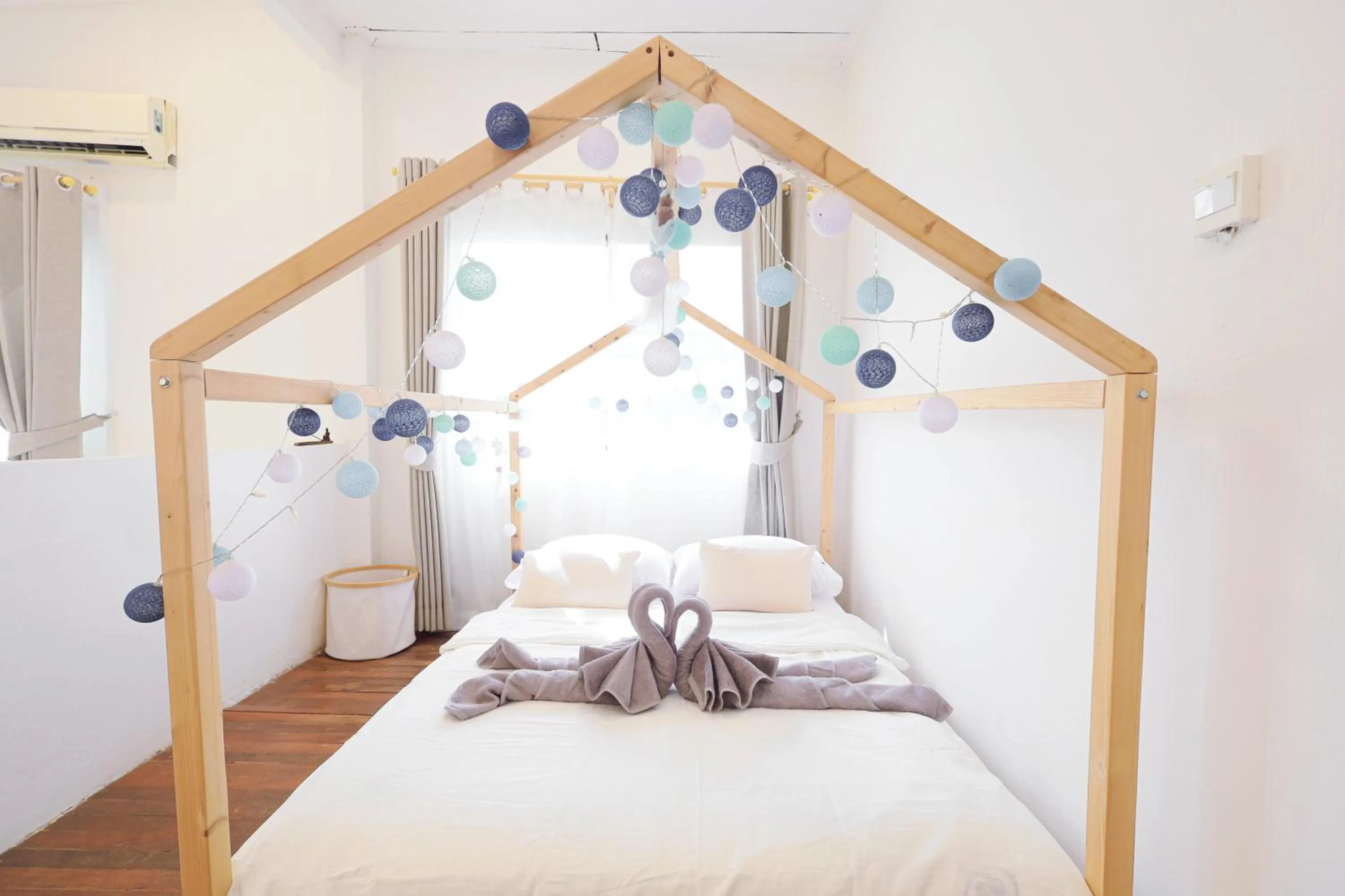 Bed in Ratchada Retreat Villa 2