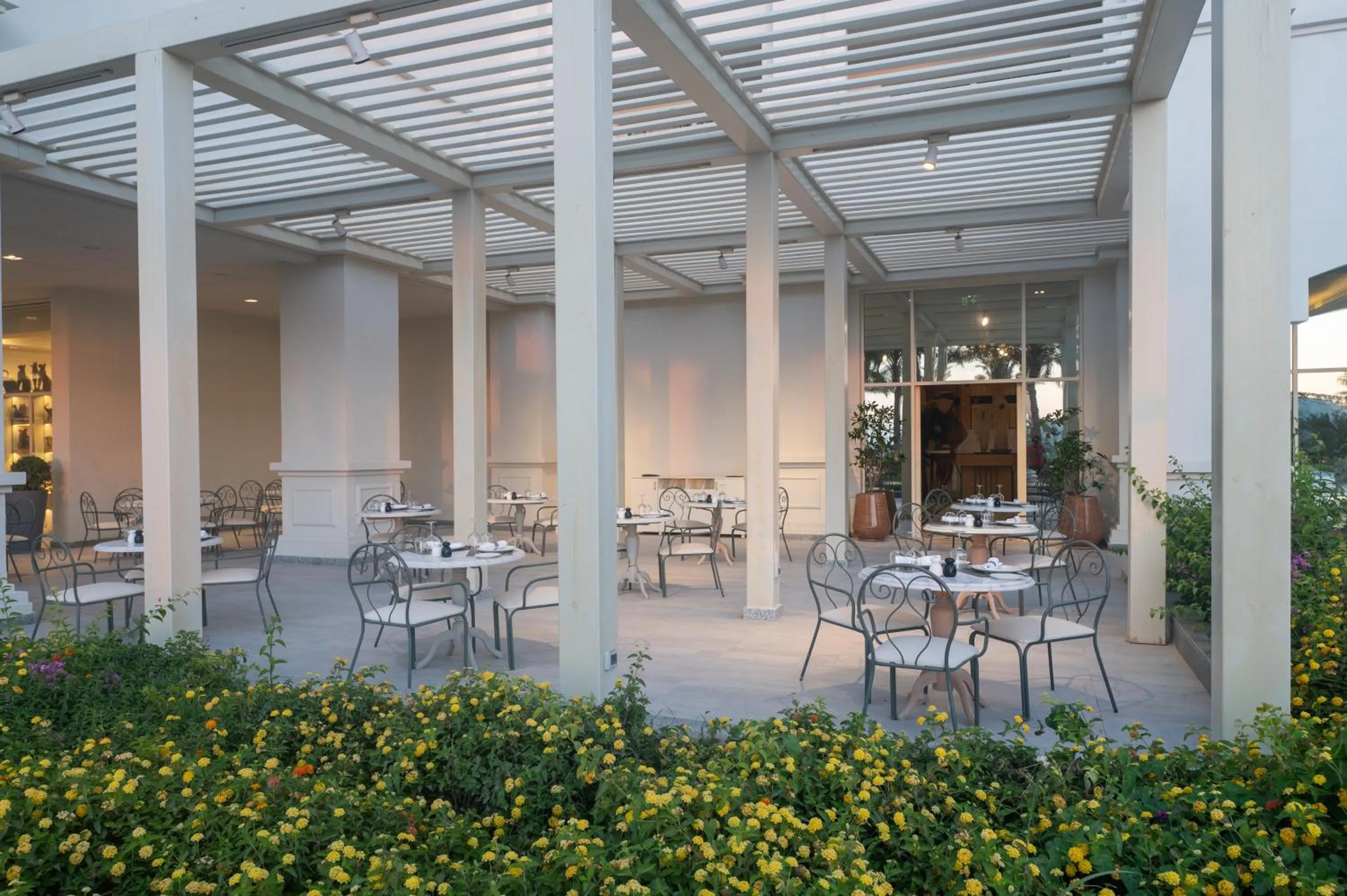 Restaurant/places to eat in Cleopatra Sidi Heneish