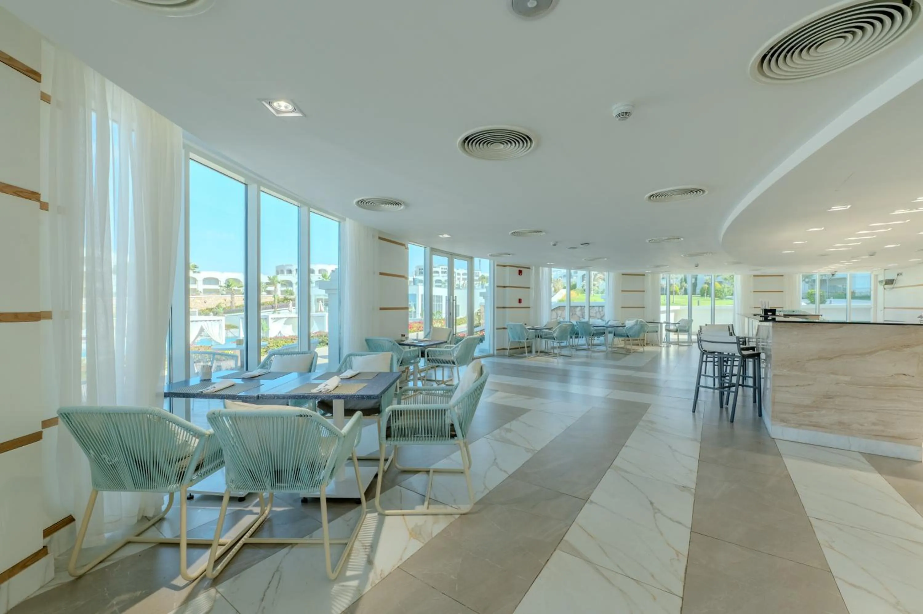 Restaurant/places to eat in Cleopatra Sidi Heneish