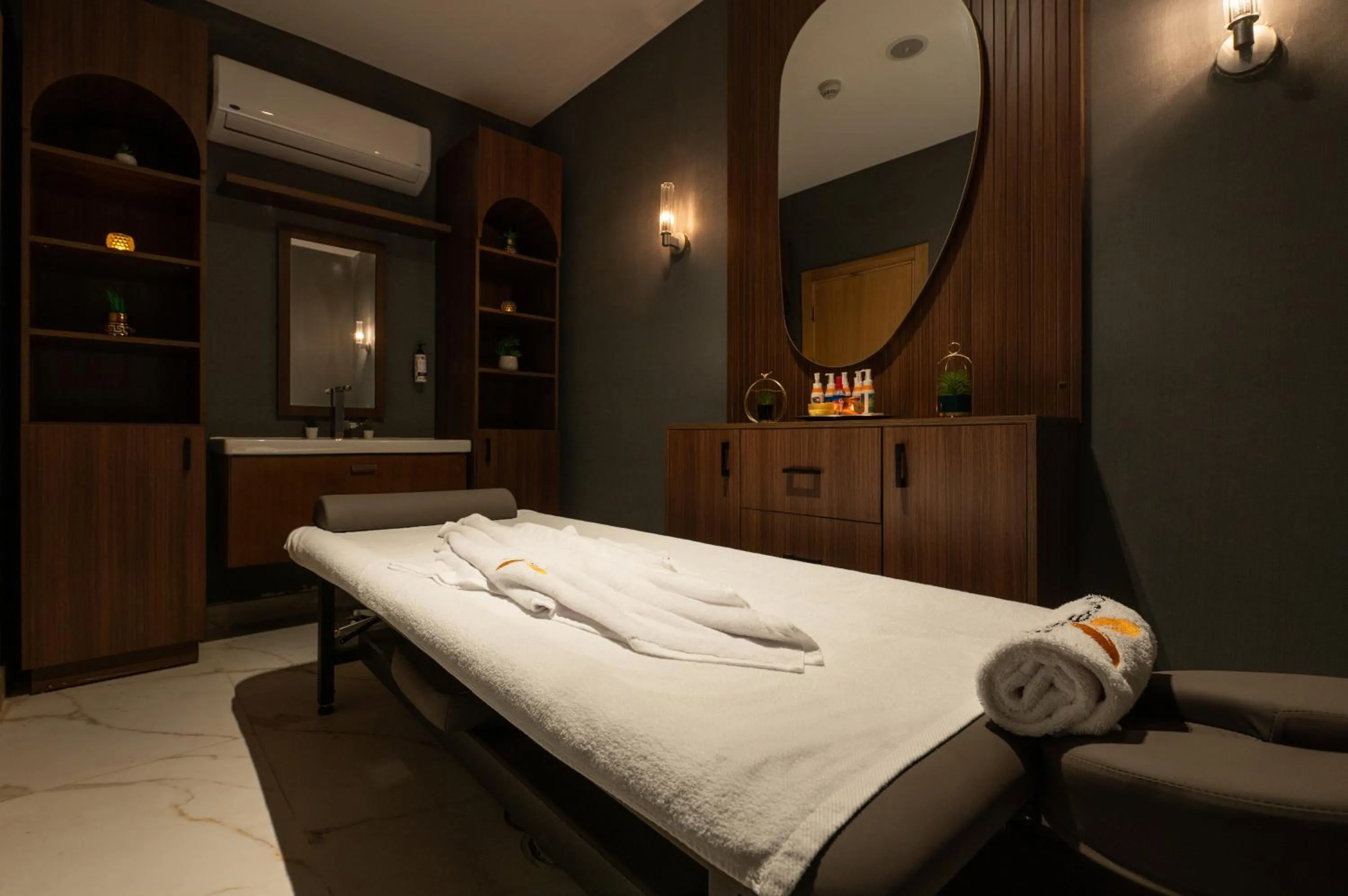 Massage in Cleopatra Sidi Heneish