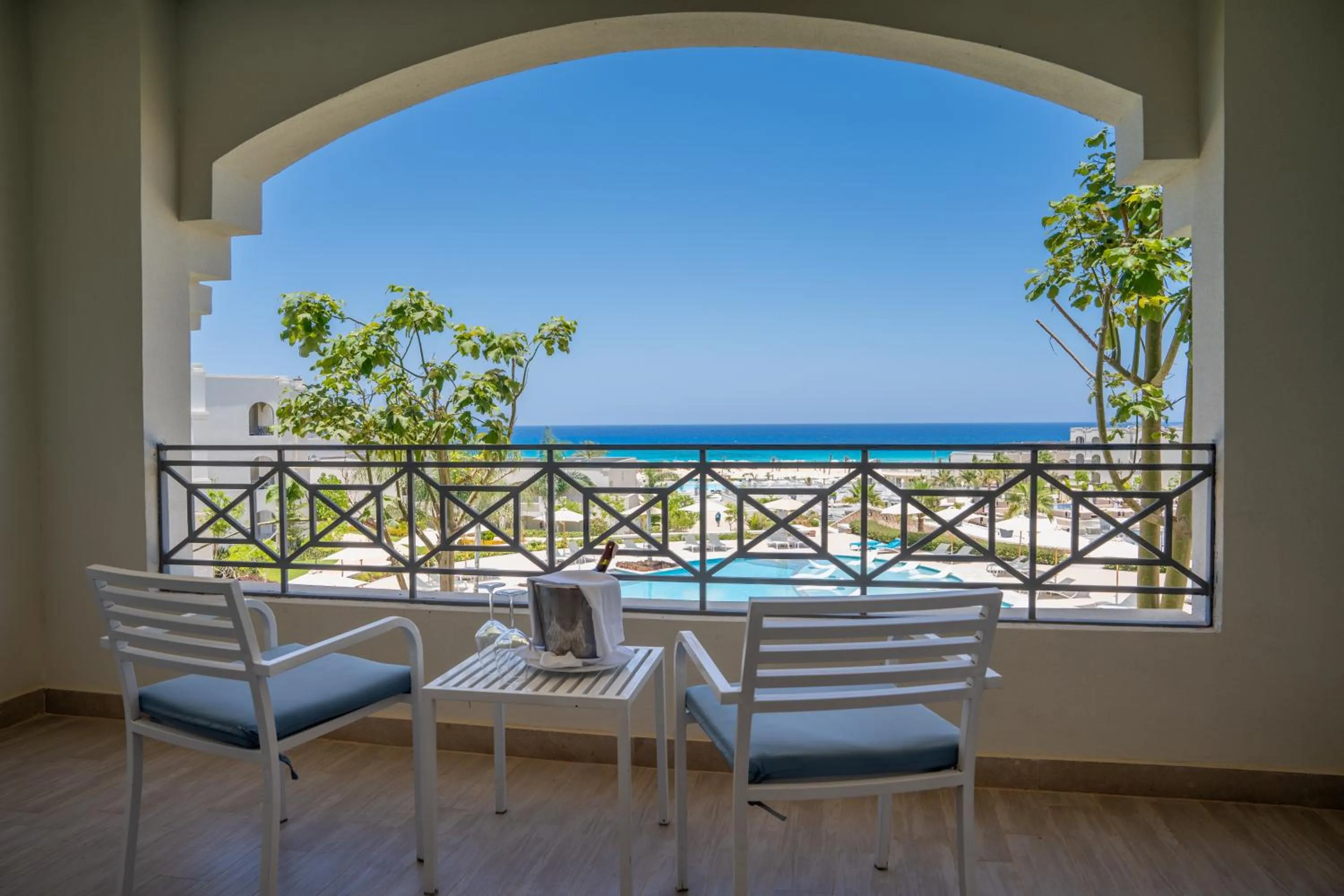 Deluxe Double or Twin Room with Sea View - single occupancy in Cleopatra Sidi Heneish