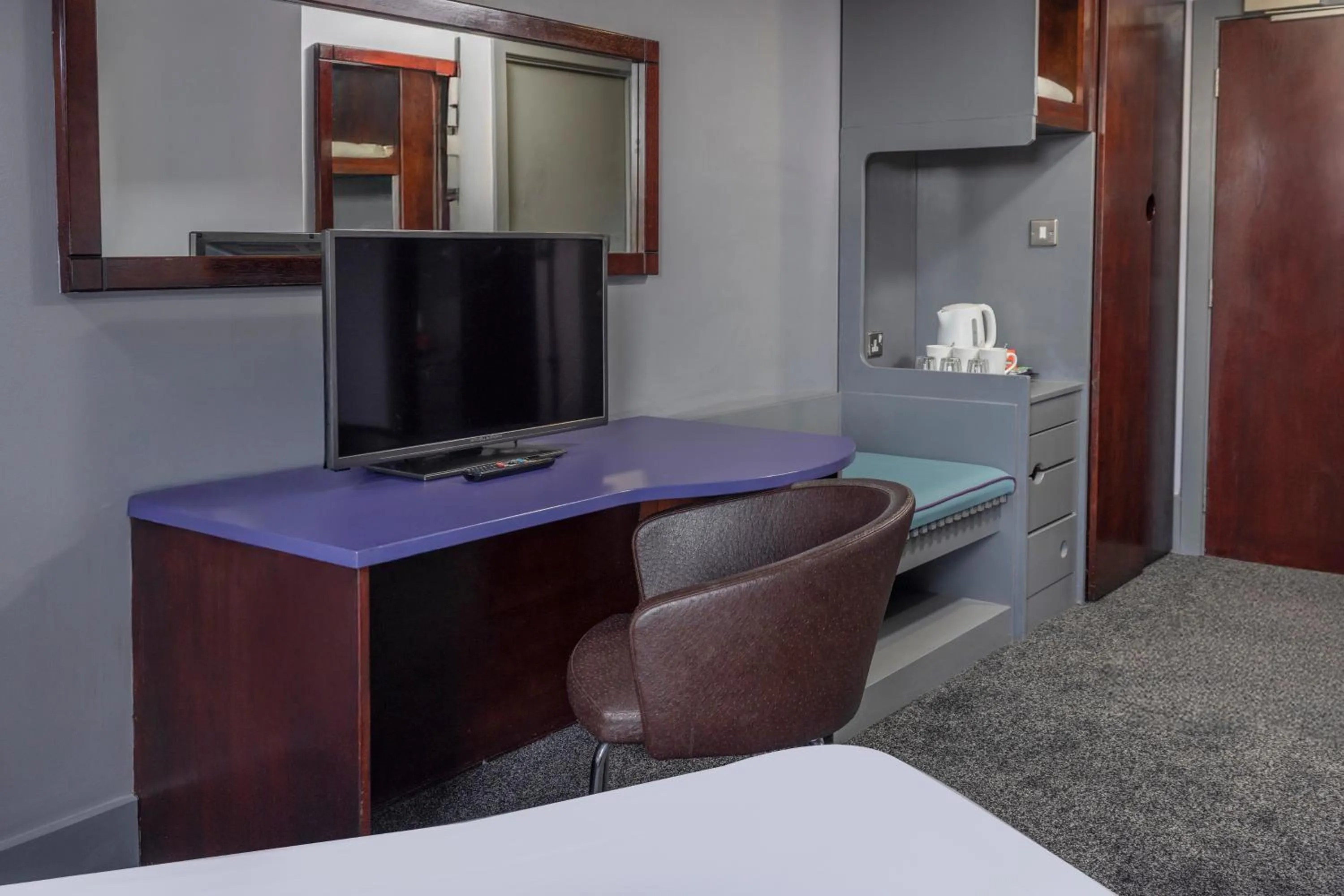 TV and multimedia in Best Western Sheffield City Hotel