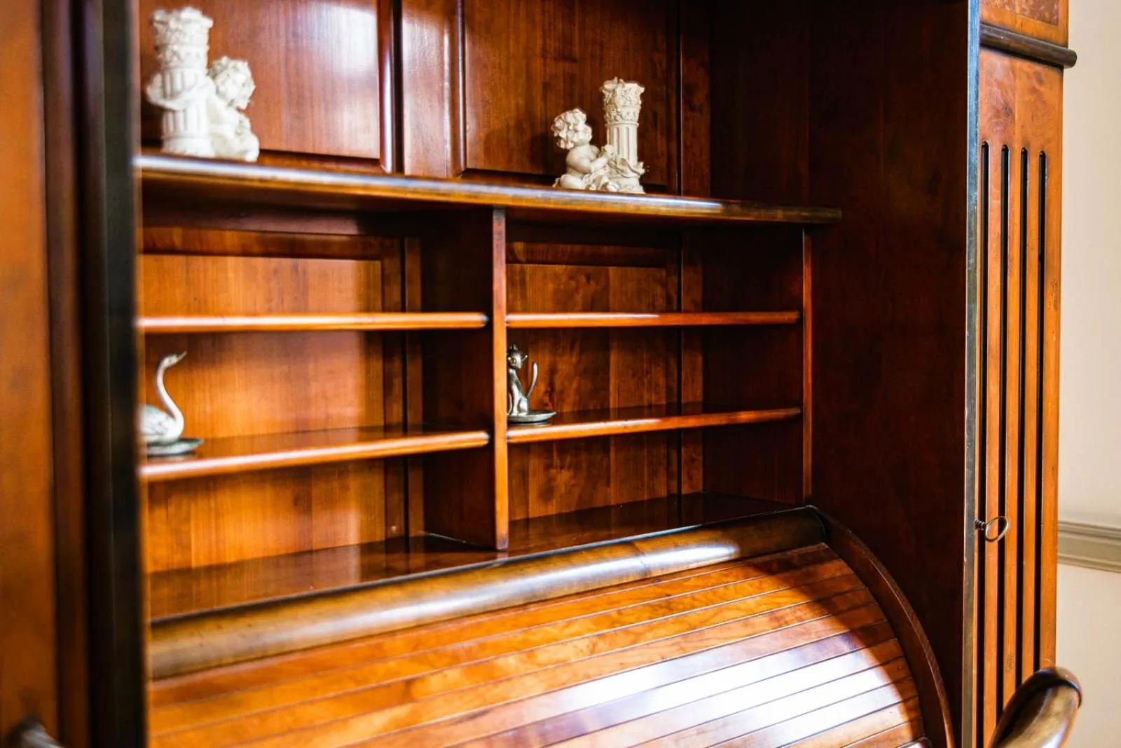 wardrobe in La Villa Bligny