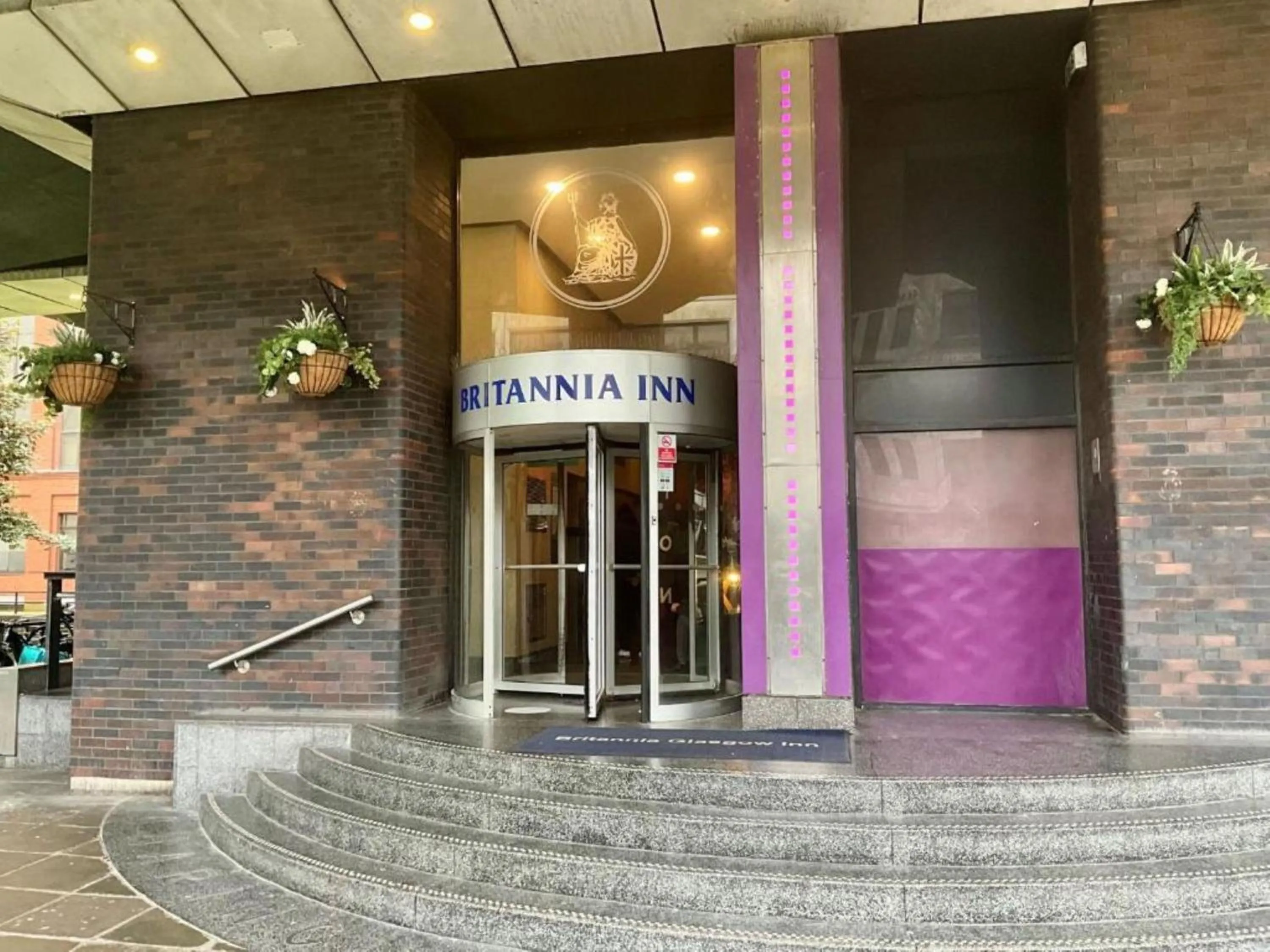 Facade/entrance in Britannia Inn Glasgow