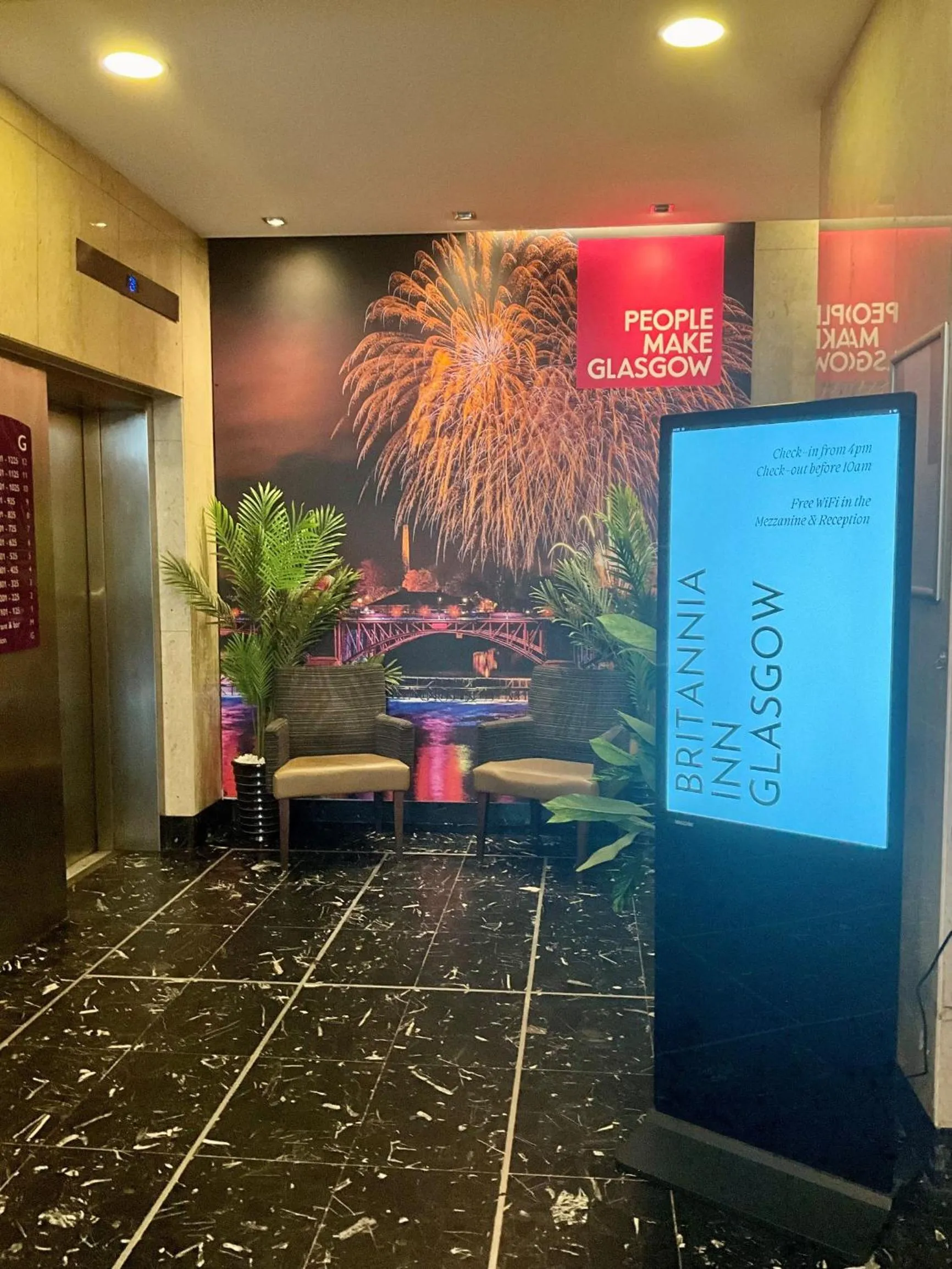 elevator in Britannia Inn Glasgow