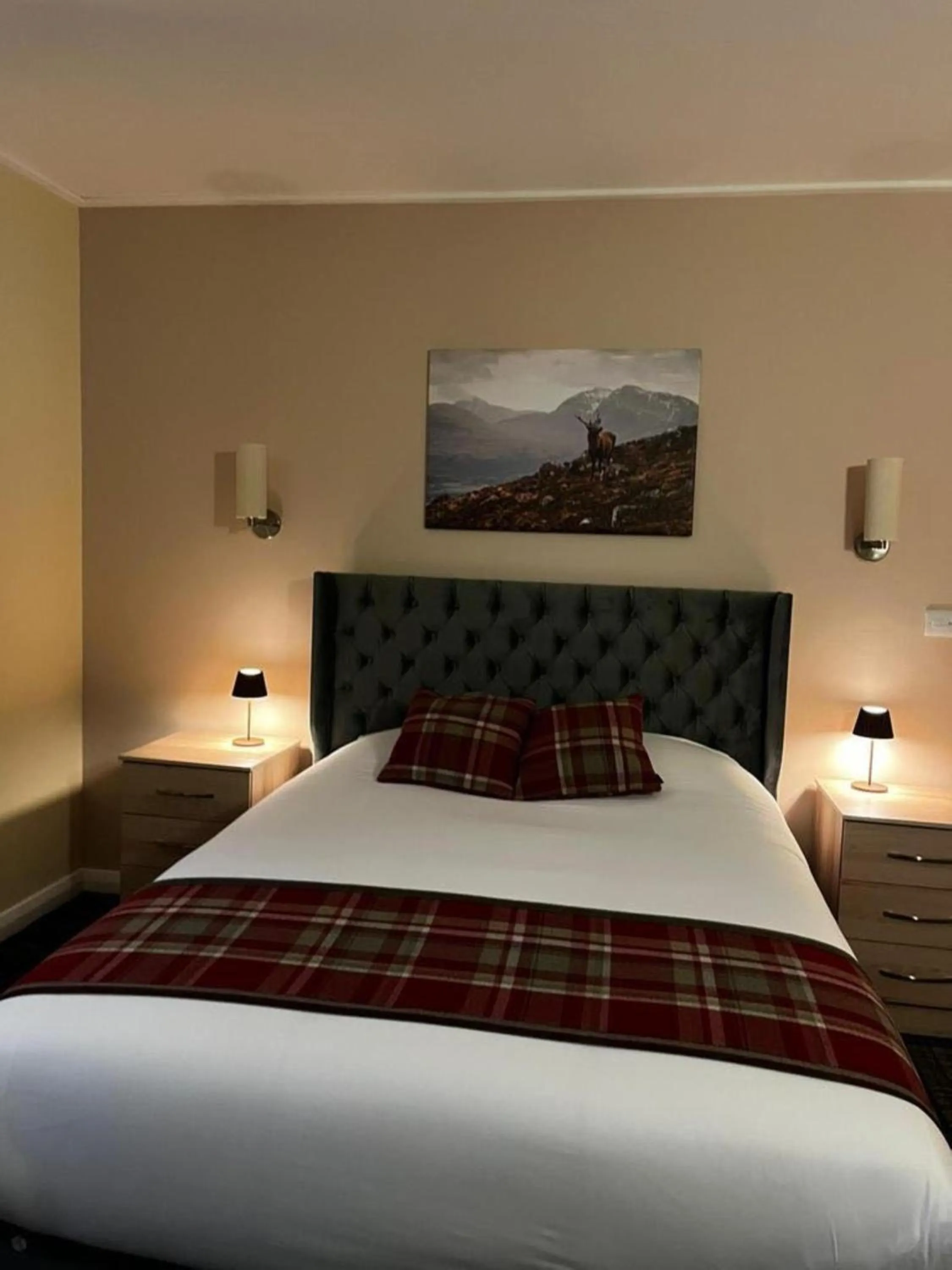 Bed in Britannia Inn Glasgow