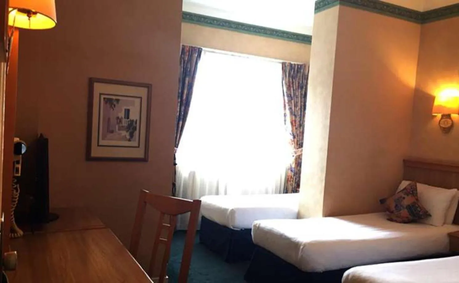 Bedroom, Bed in Berjaya Eden Park London Hotel