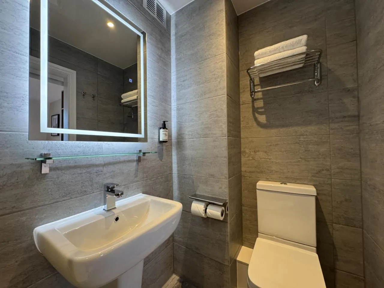 Bathroom in Berjaya Eden Park London Hotel