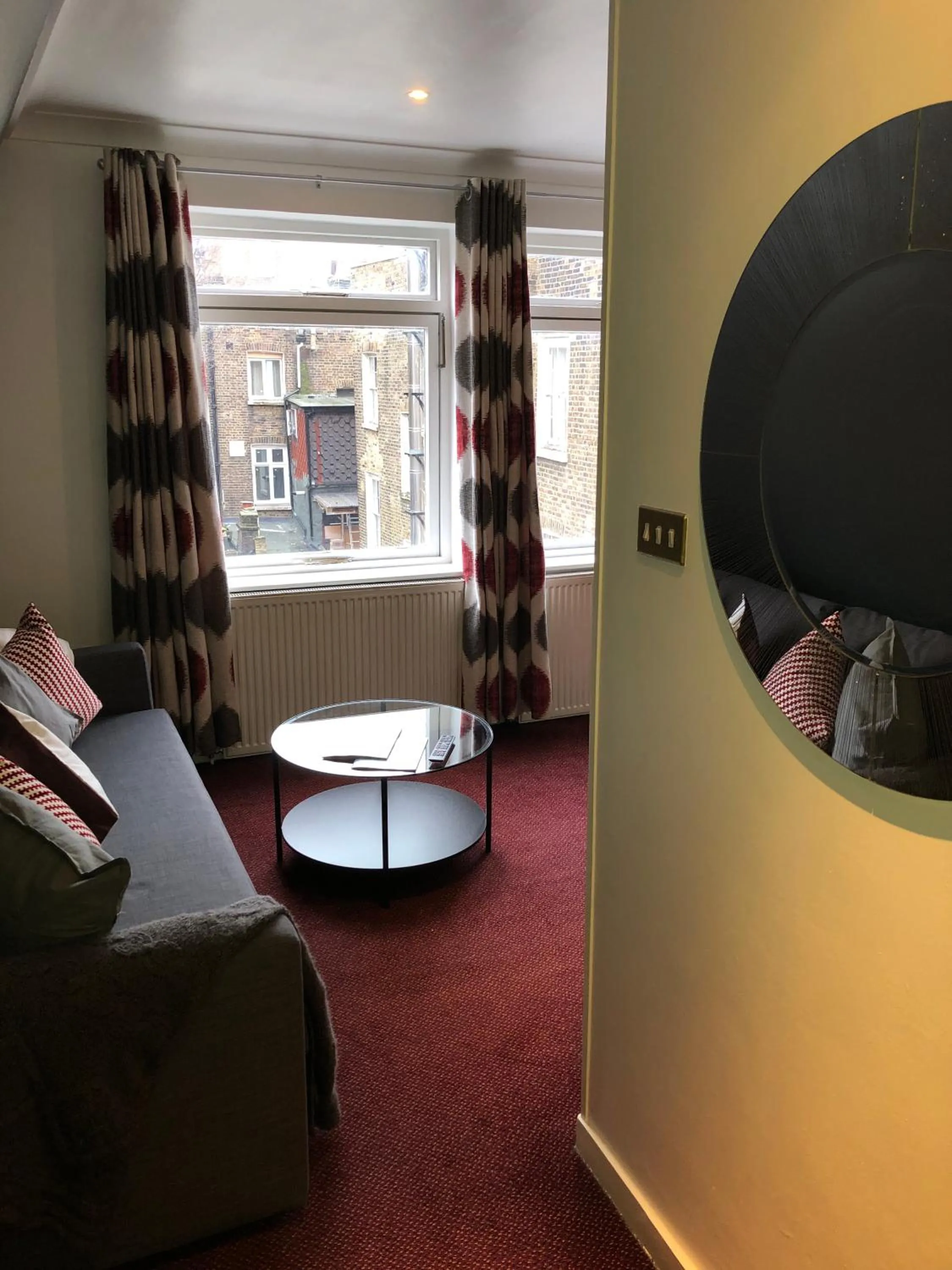 TV and multimedia in Berjaya Eden Park London Hotel