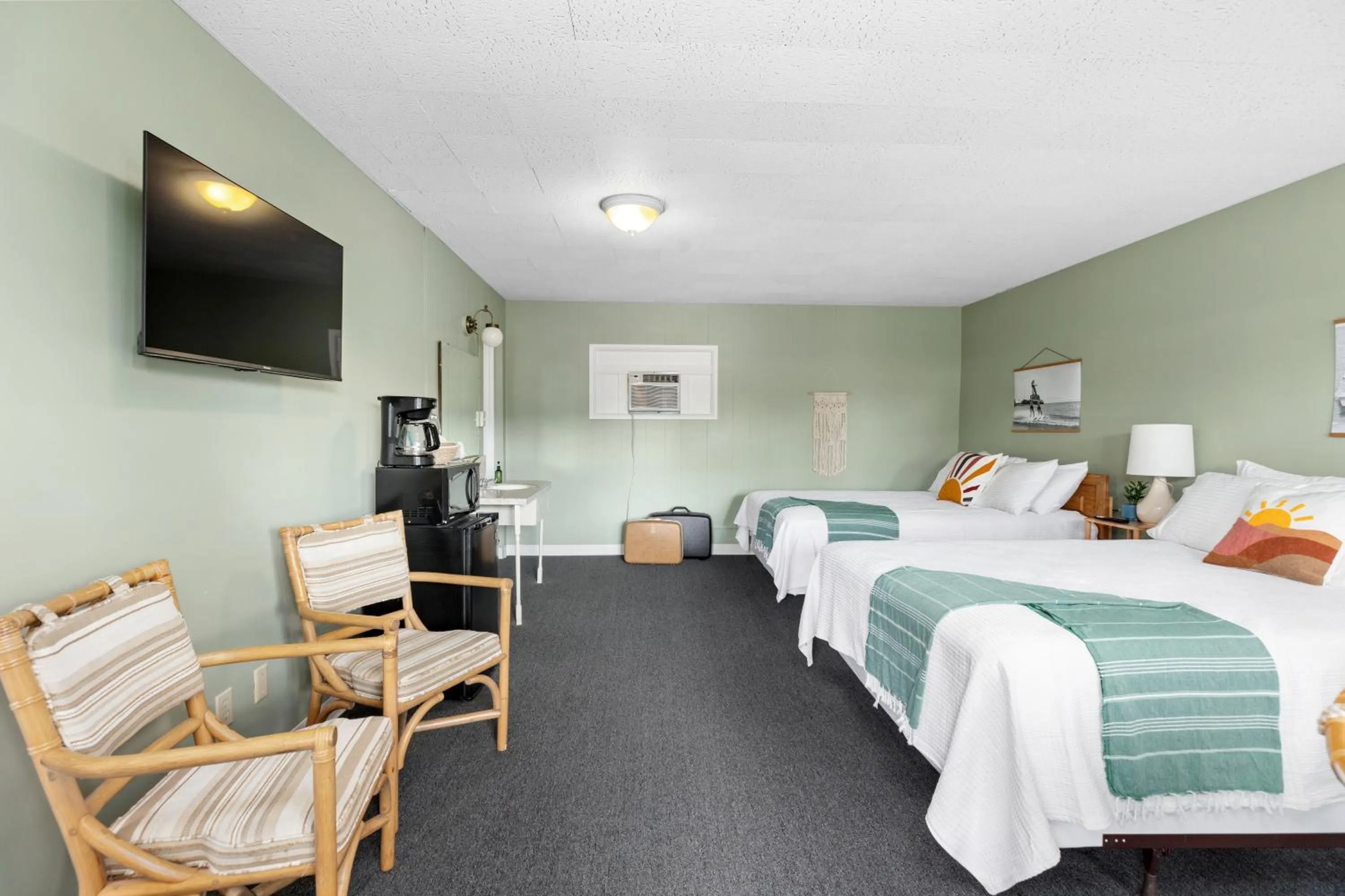 Photo of the whole room, Bed in Motel Bear Lake