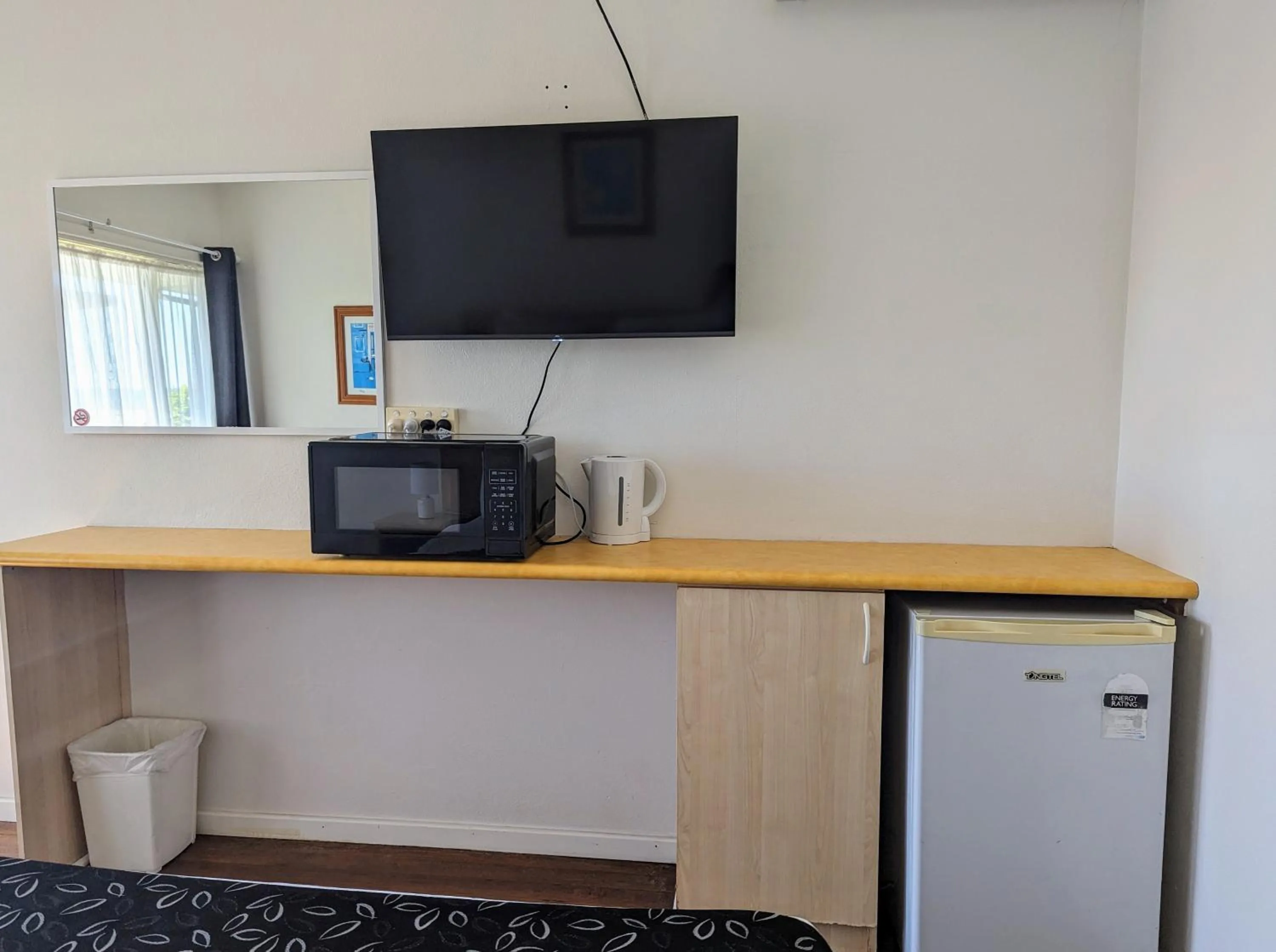 TV and multimedia in Ocean Drive Motel