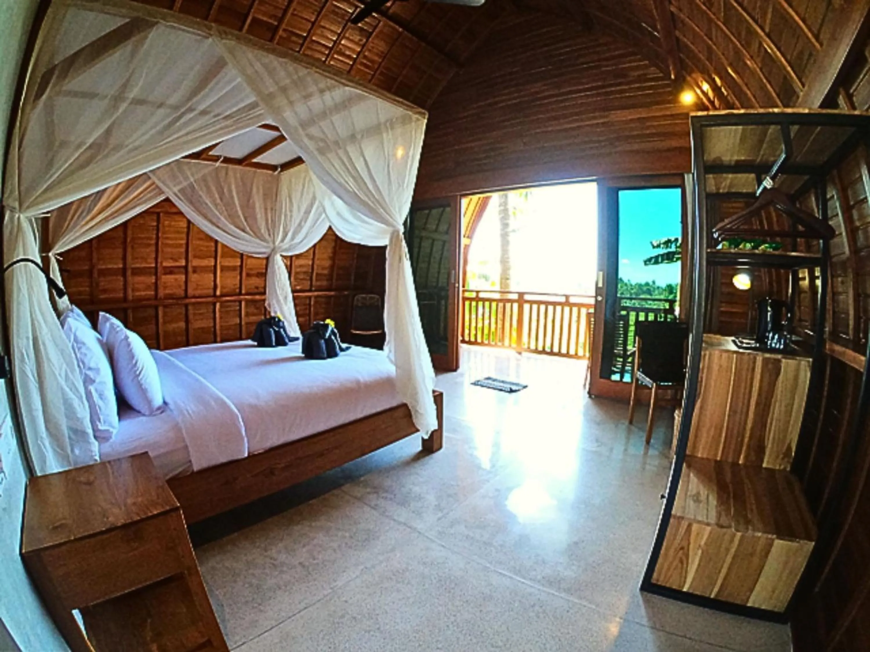 Bed in Antagana Retreat