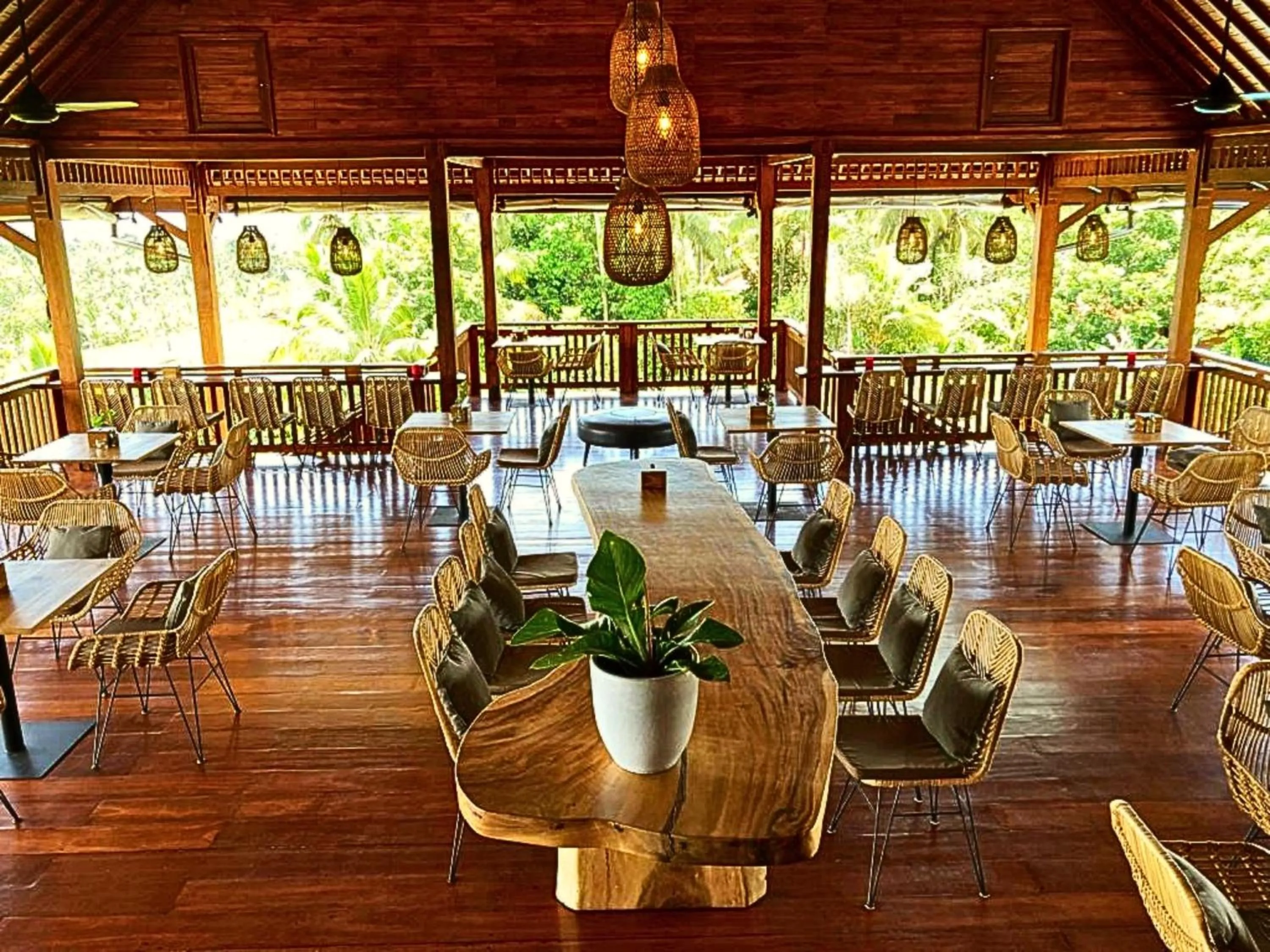 Restaurant/places to eat in Antagana Retreat