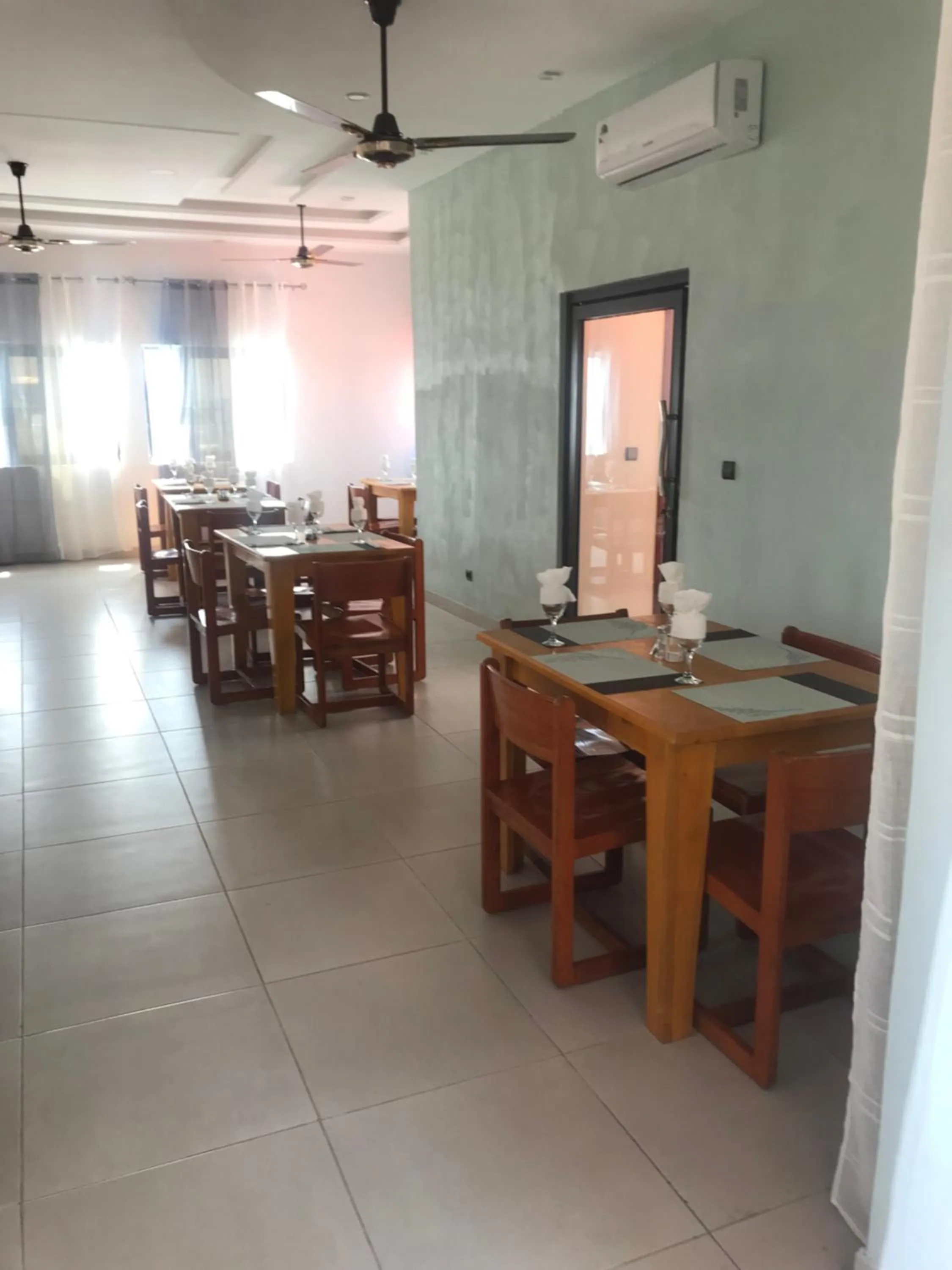 Restaurant/places to eat in Hotel Bel Azur Cotonou
