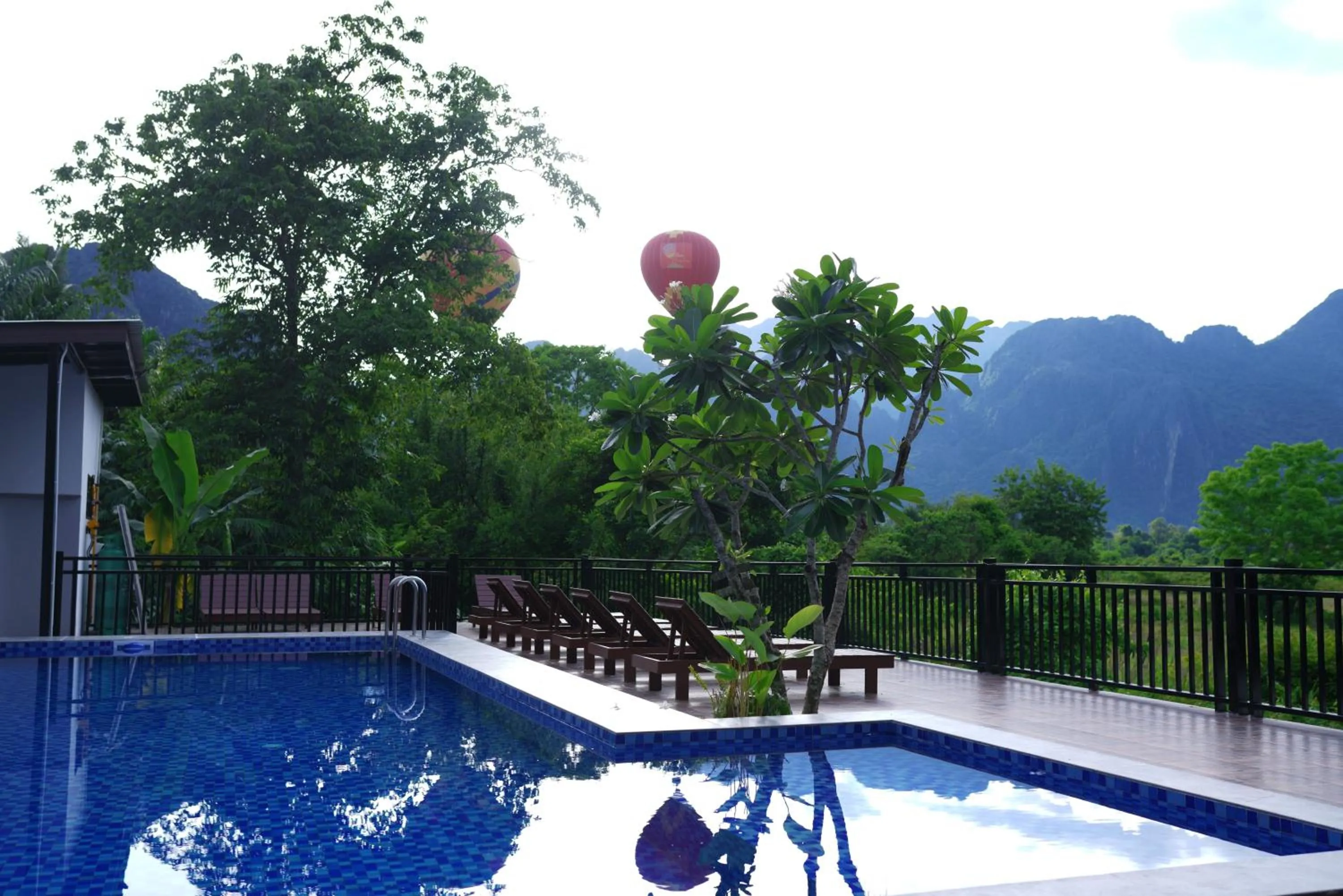 Swimming pool in Mad Monkey Vang Vieng