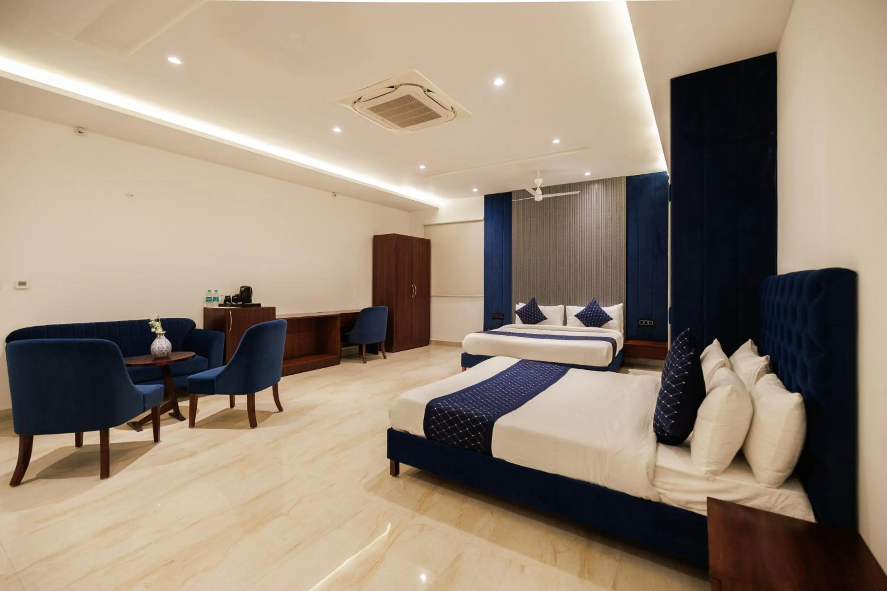 Photo of the whole room, Bed in The Eliot Hotel & Banquet