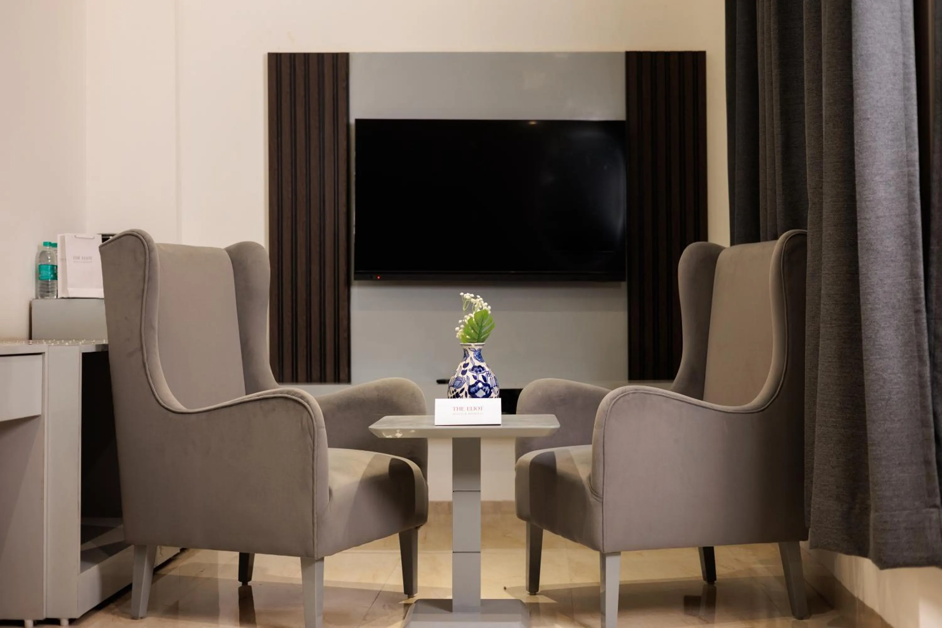 Seating area in The Eliot Hotel & Banquet