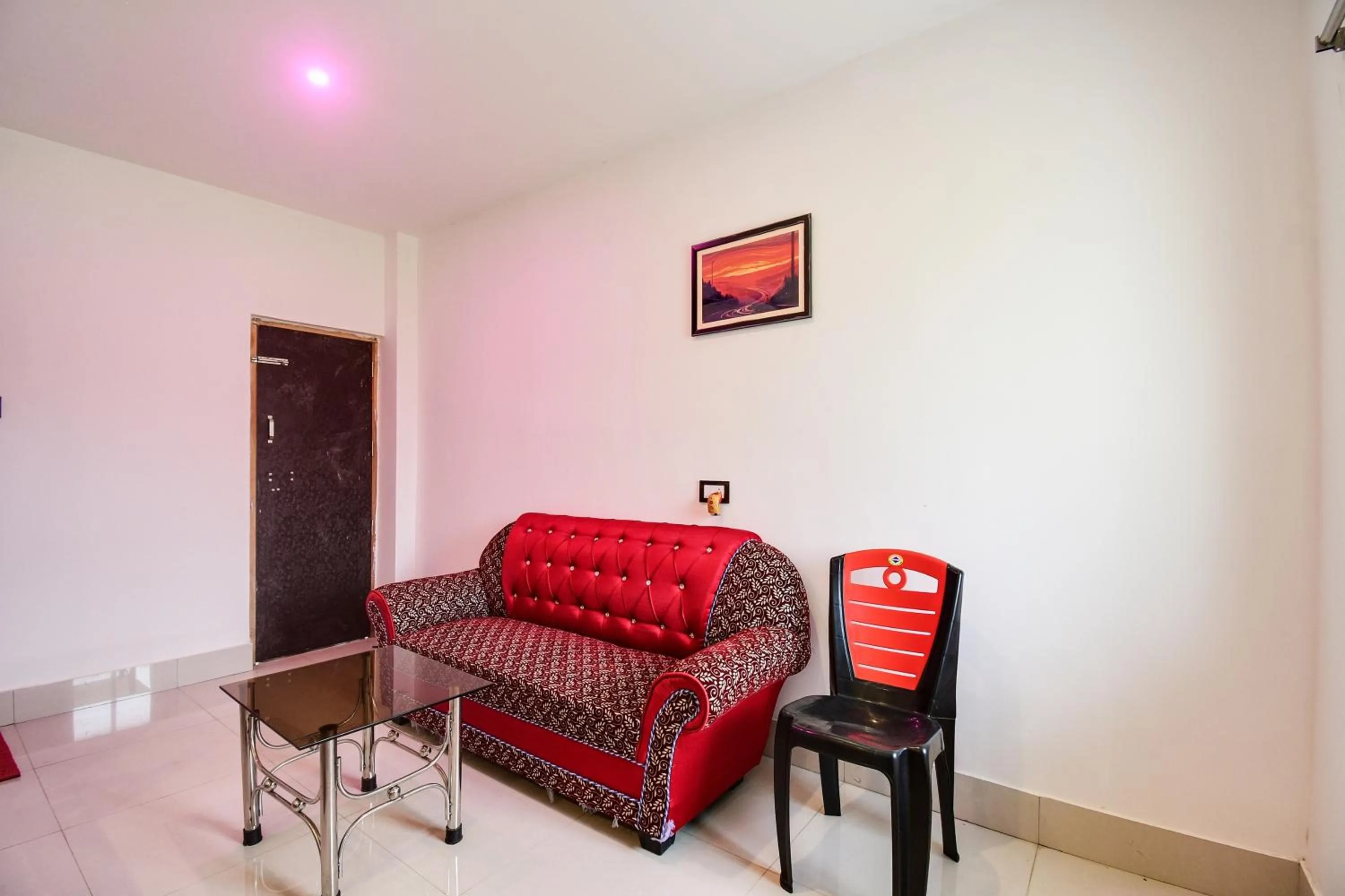 Bedroom in Hotel O Mango Leaf Hotel & Restaurant