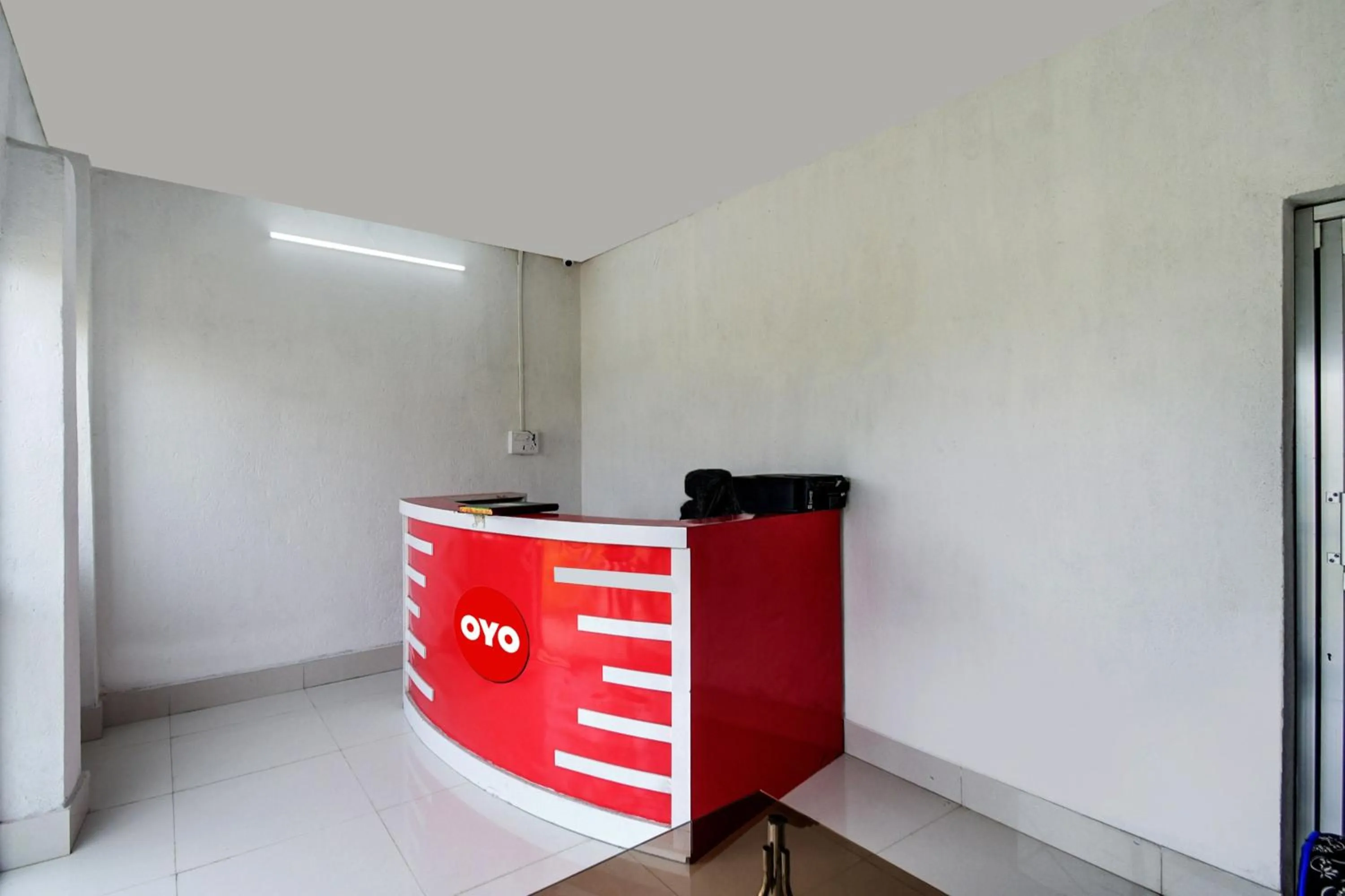 Lobby or reception in Hotel O Mango Leaf Hotel & Restaurant