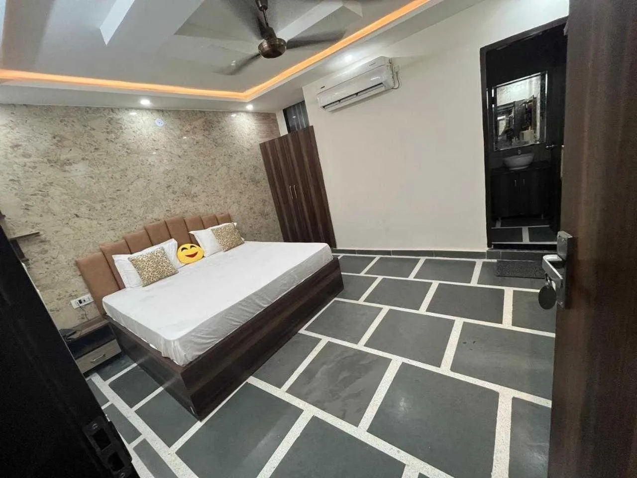 Bedroom in Hotel O Yaduvanshi