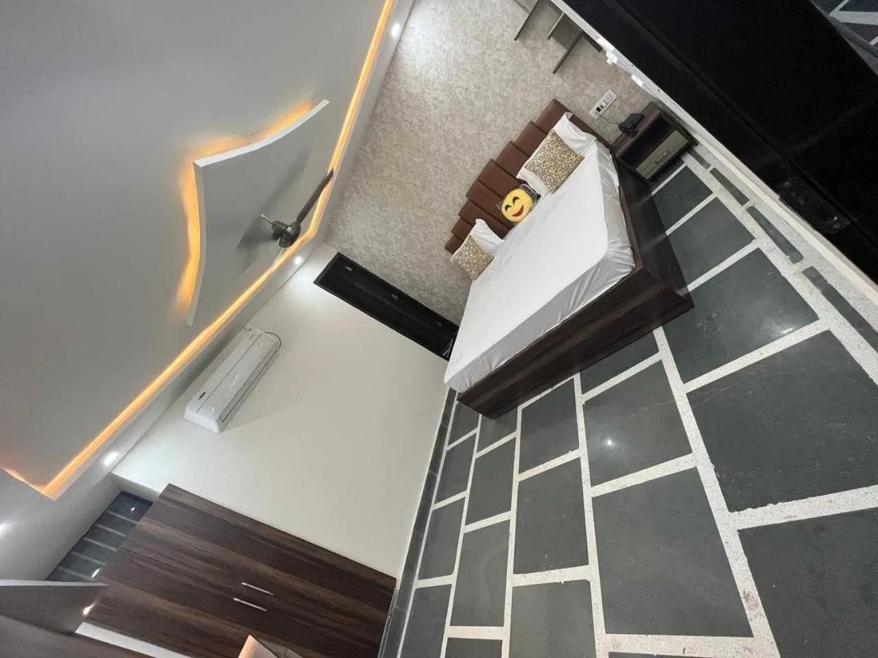 Bedroom in Hotel O Yaduvanshi