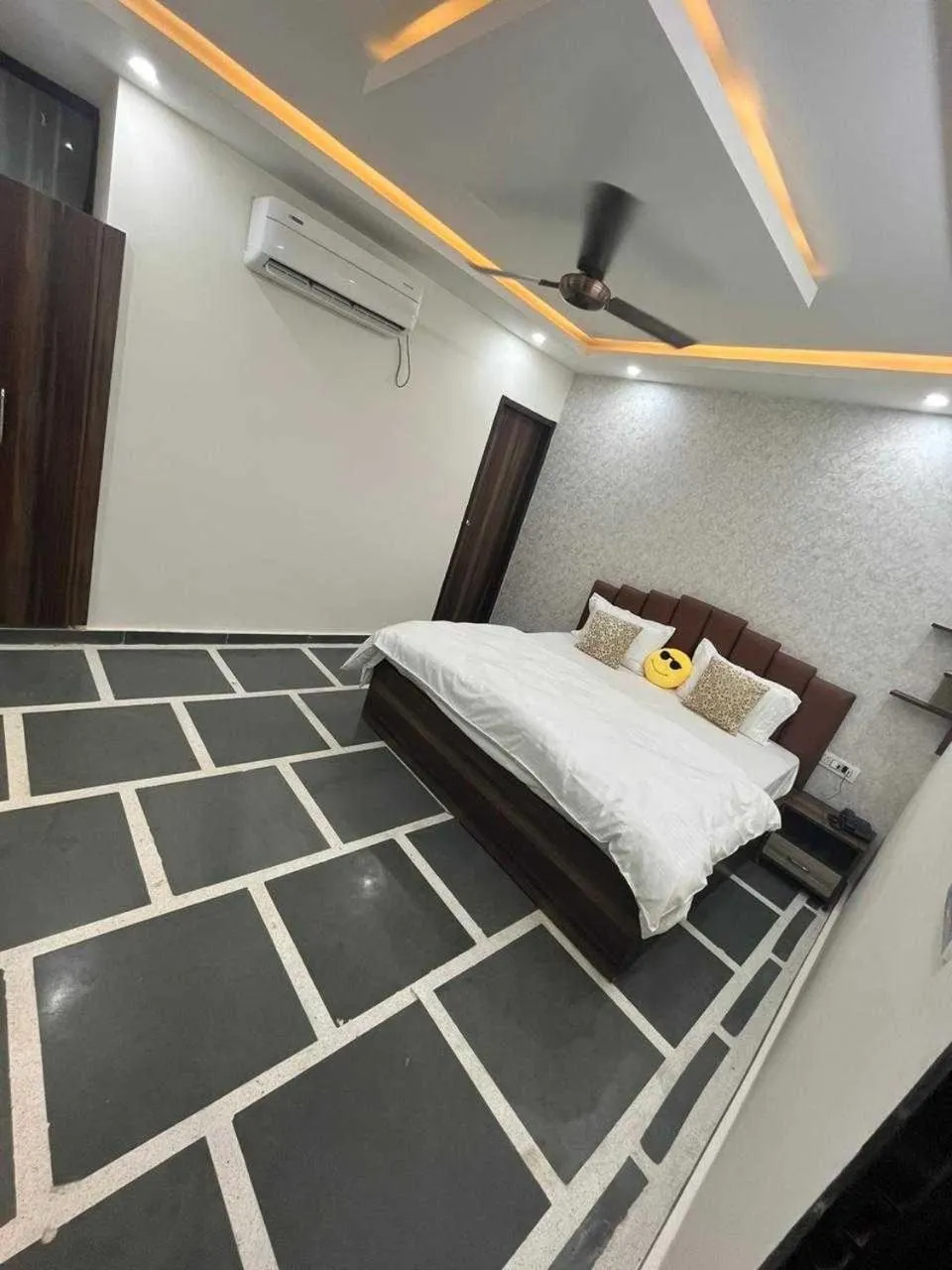 Bedroom in Hotel O Yaduvanshi