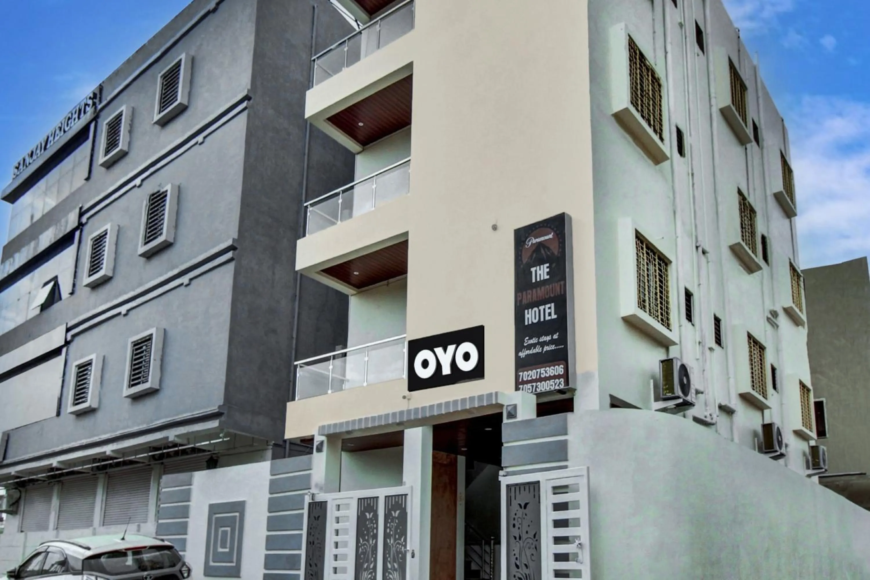 Facade/entrance in Hotel O The Paramount Hotel