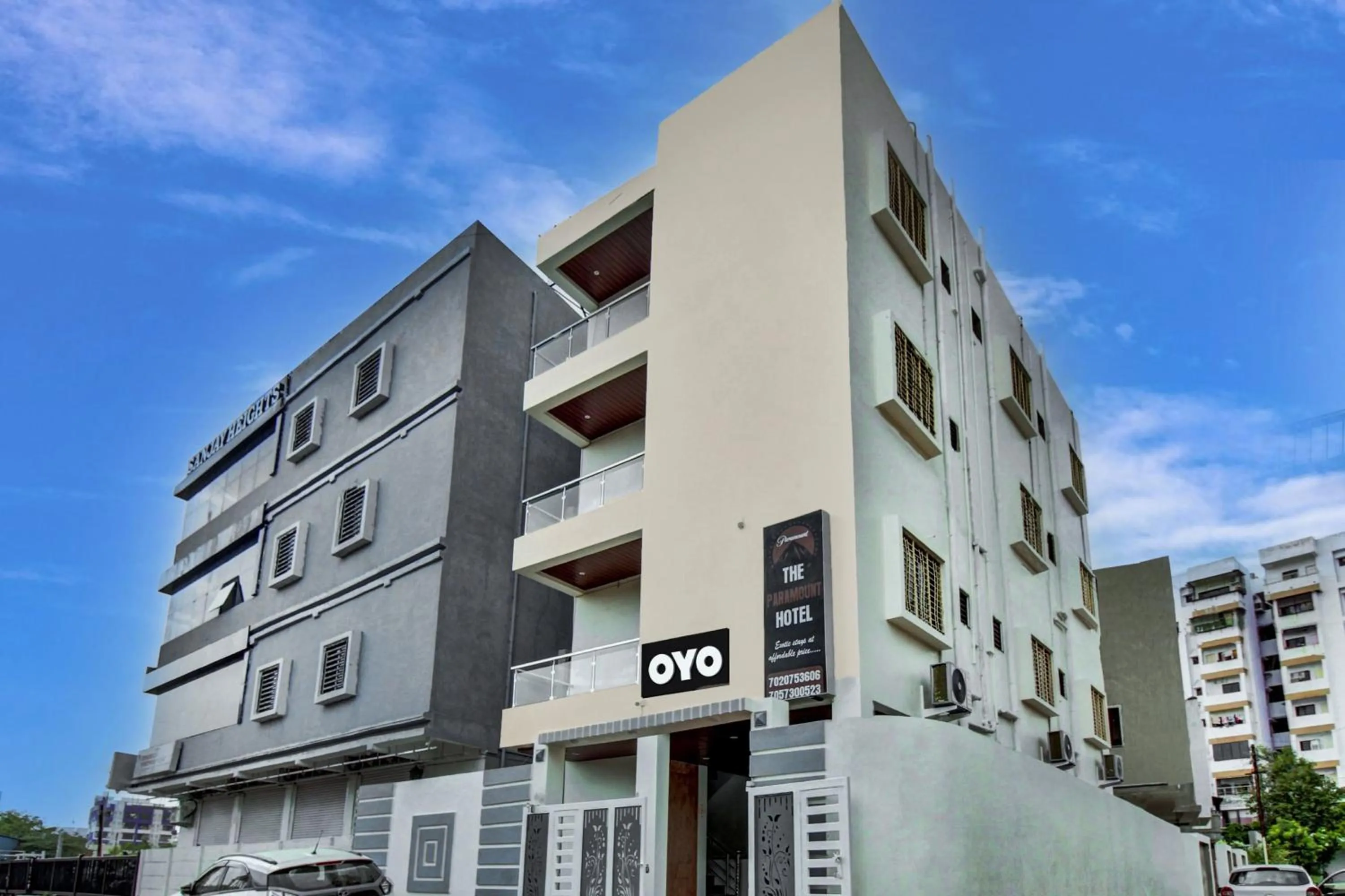 Facade/entrance in Hotel O The Paramount Hotel