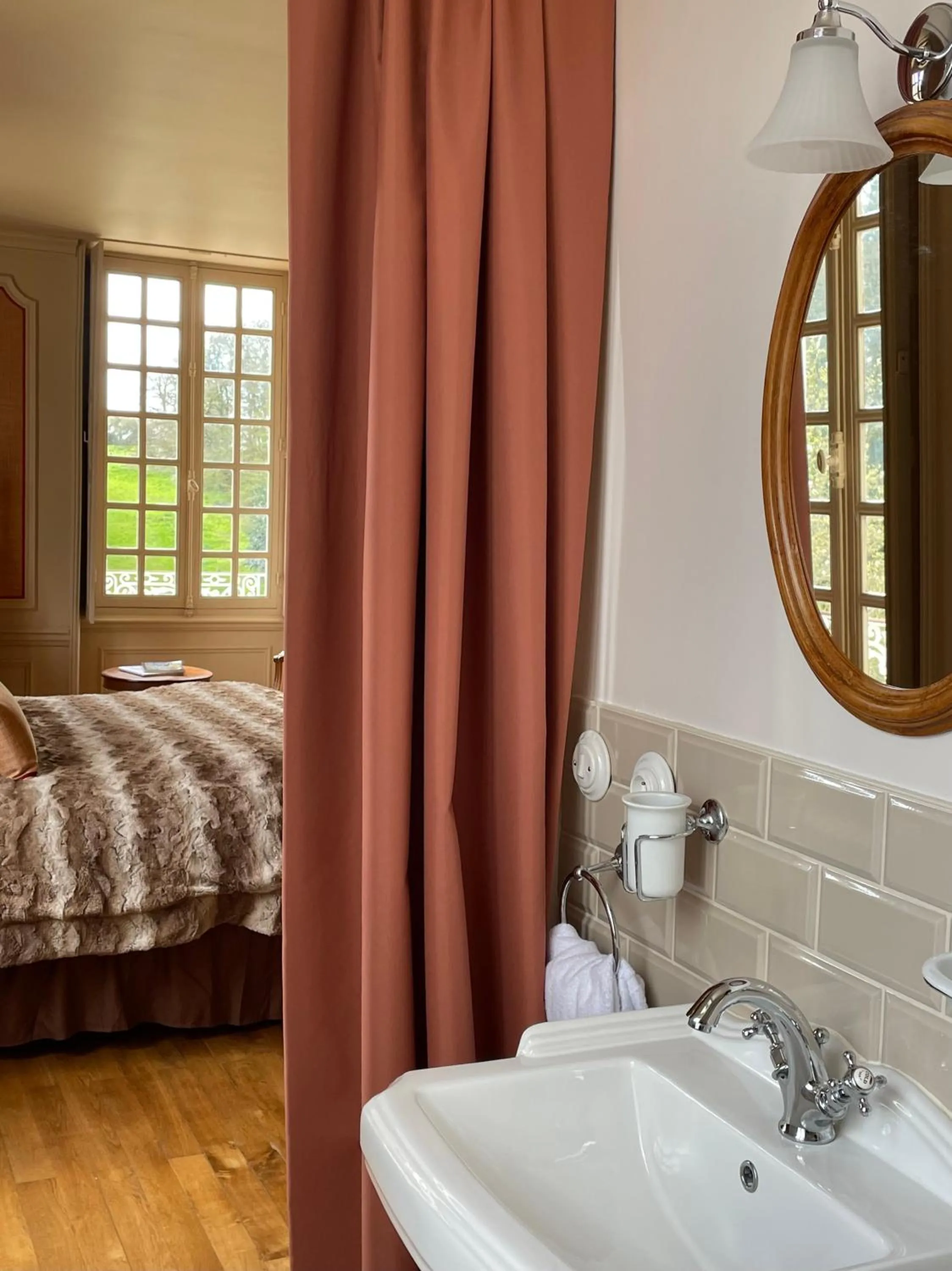Bathroom, Bed in Château de la Huberdière