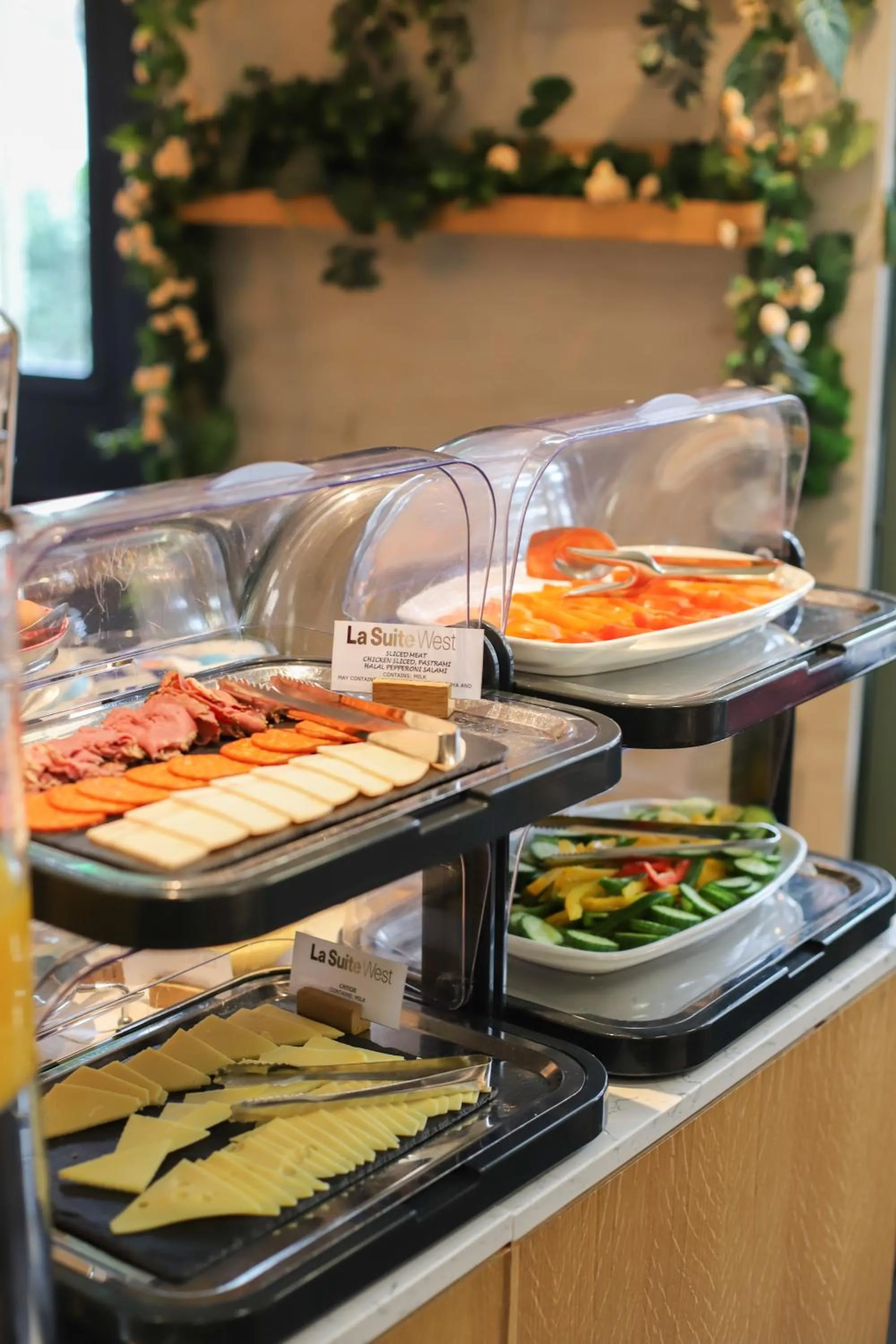 Breakfast in La Suite West - Hyde Park