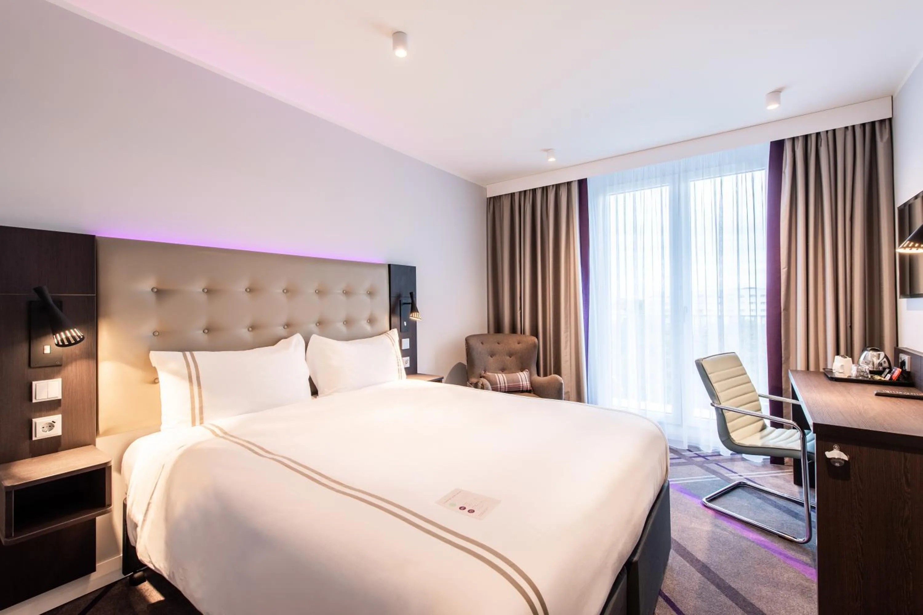 Bed in Premier Inn Leipzig City Oper