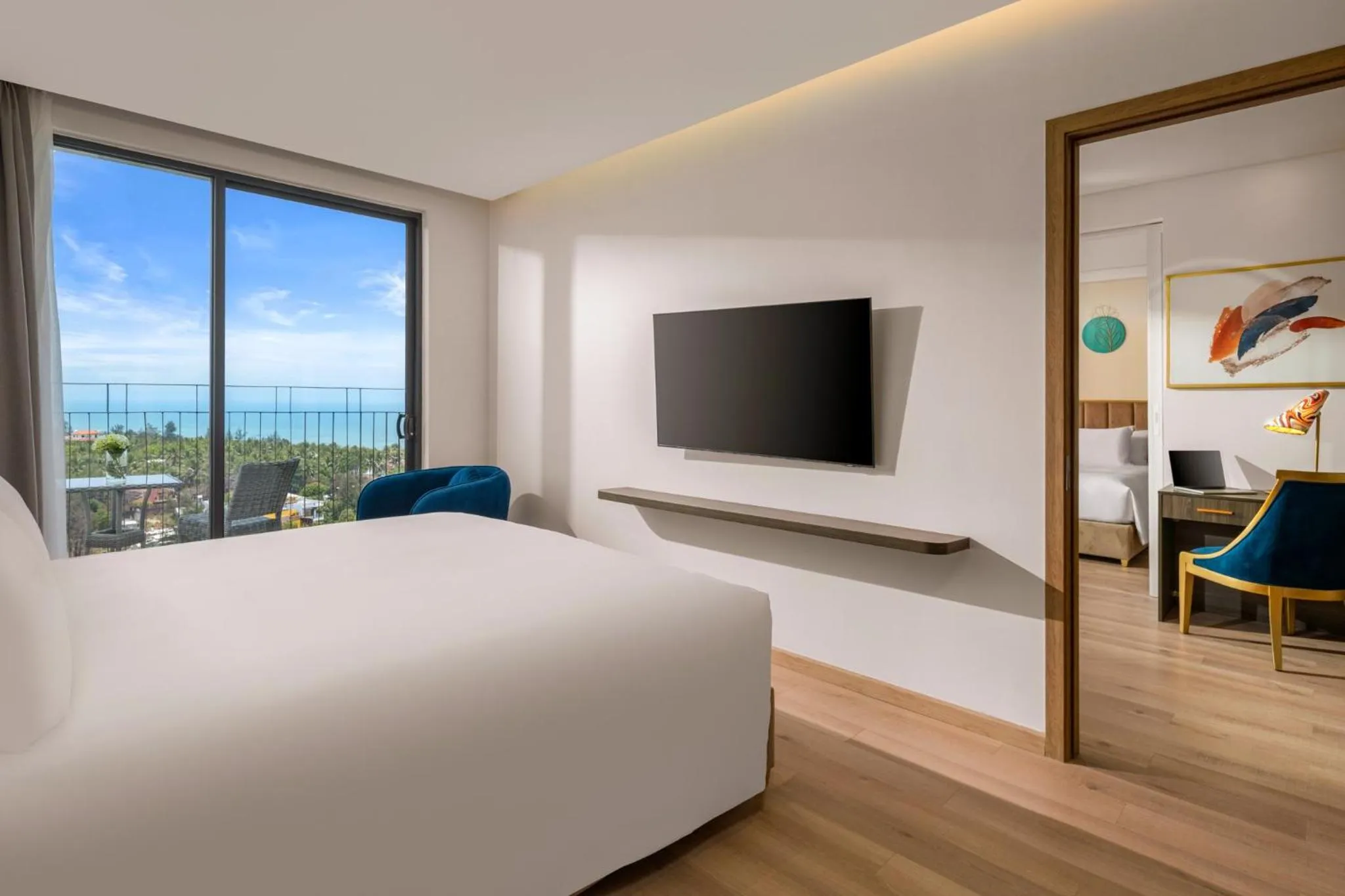 Communal lounge/ TV room, Bed in Wyndham Hoi An Royal Beachfront Resort & Villas