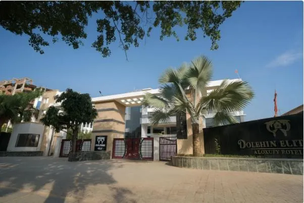 Facade/entrance in Dolphin Club And Resort