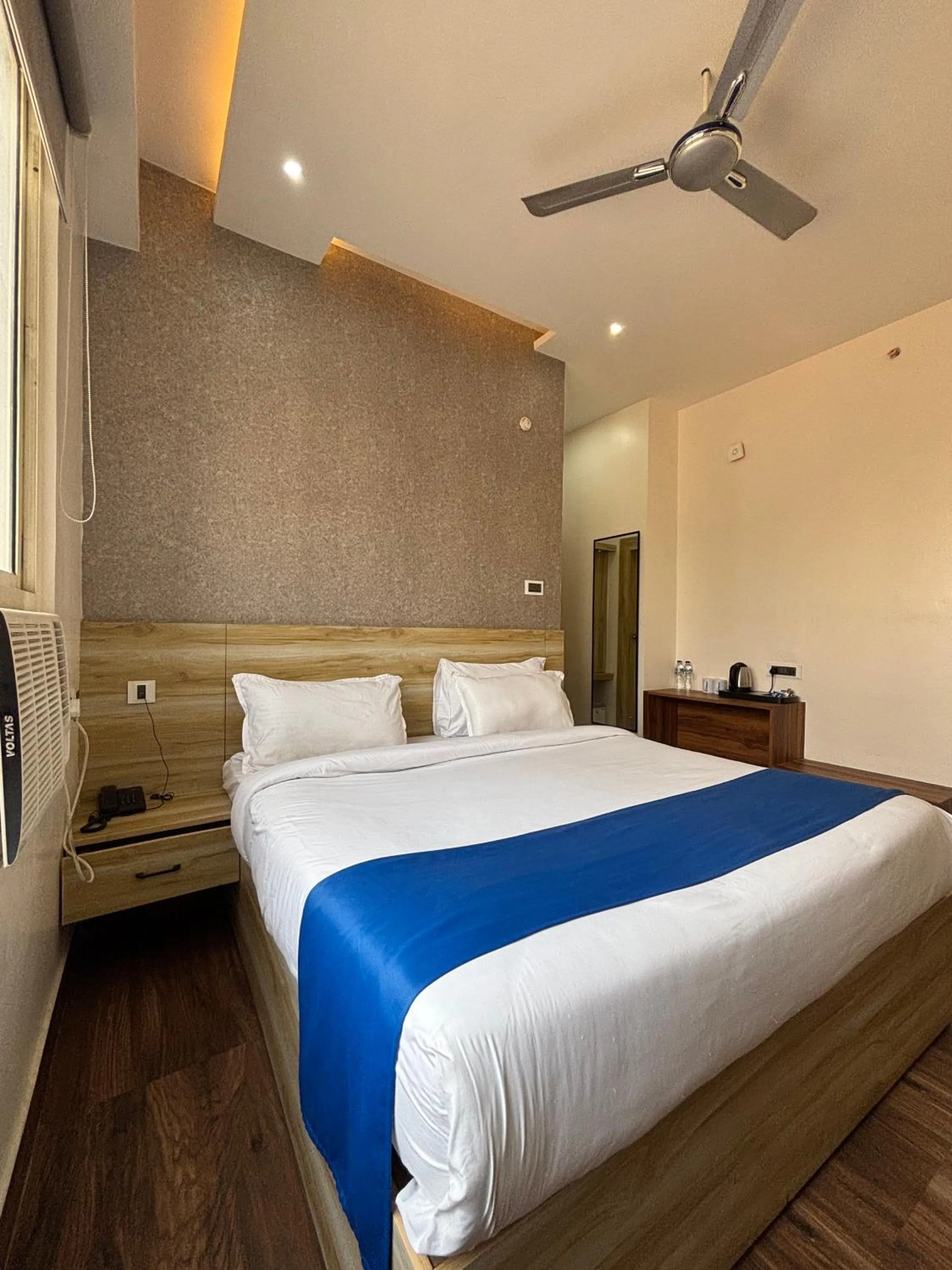 Bed in Dolphin Club And Resort