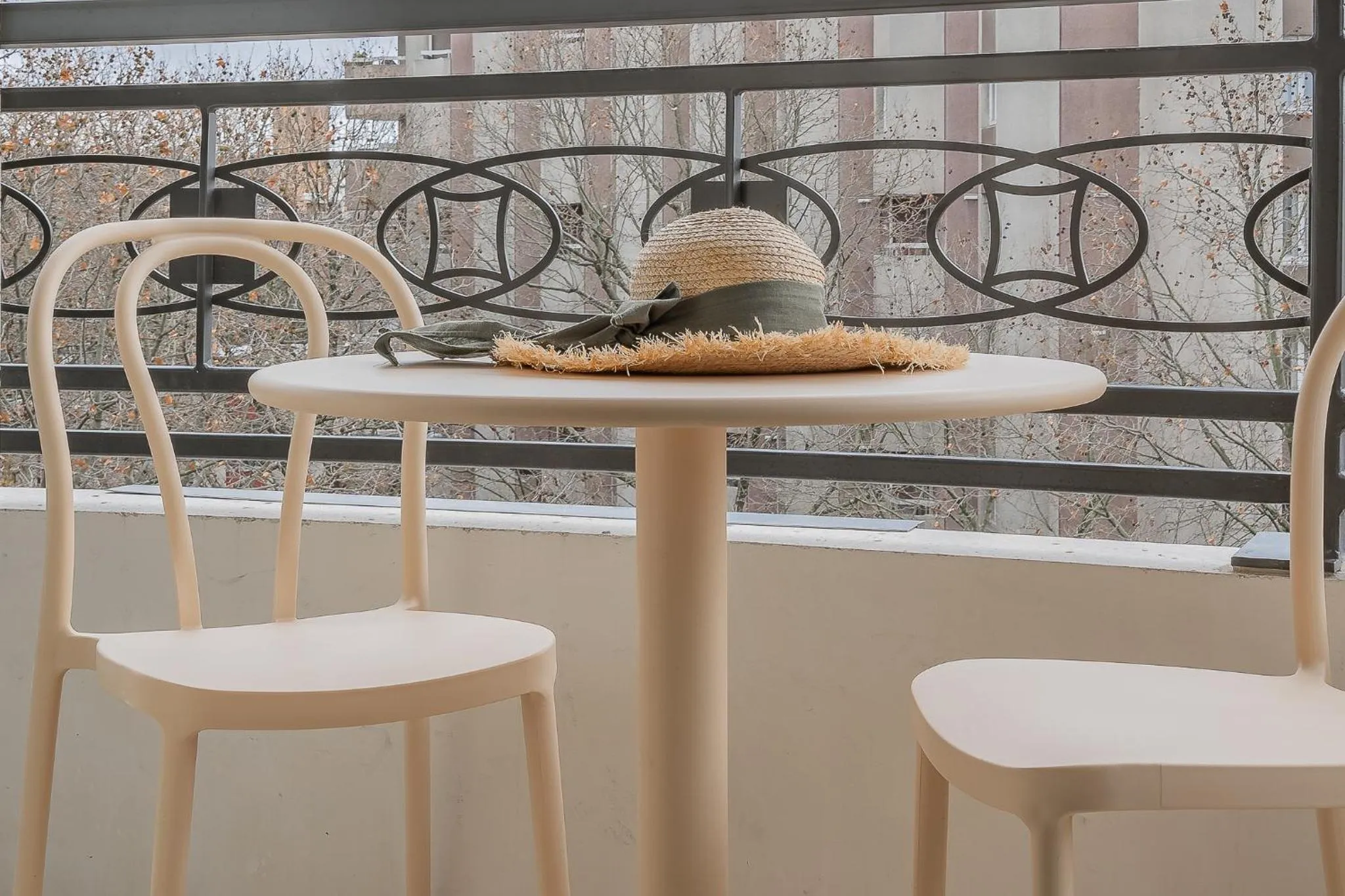 Balcony/Terrace in Yuna Porte-Maillot - ApartHotel