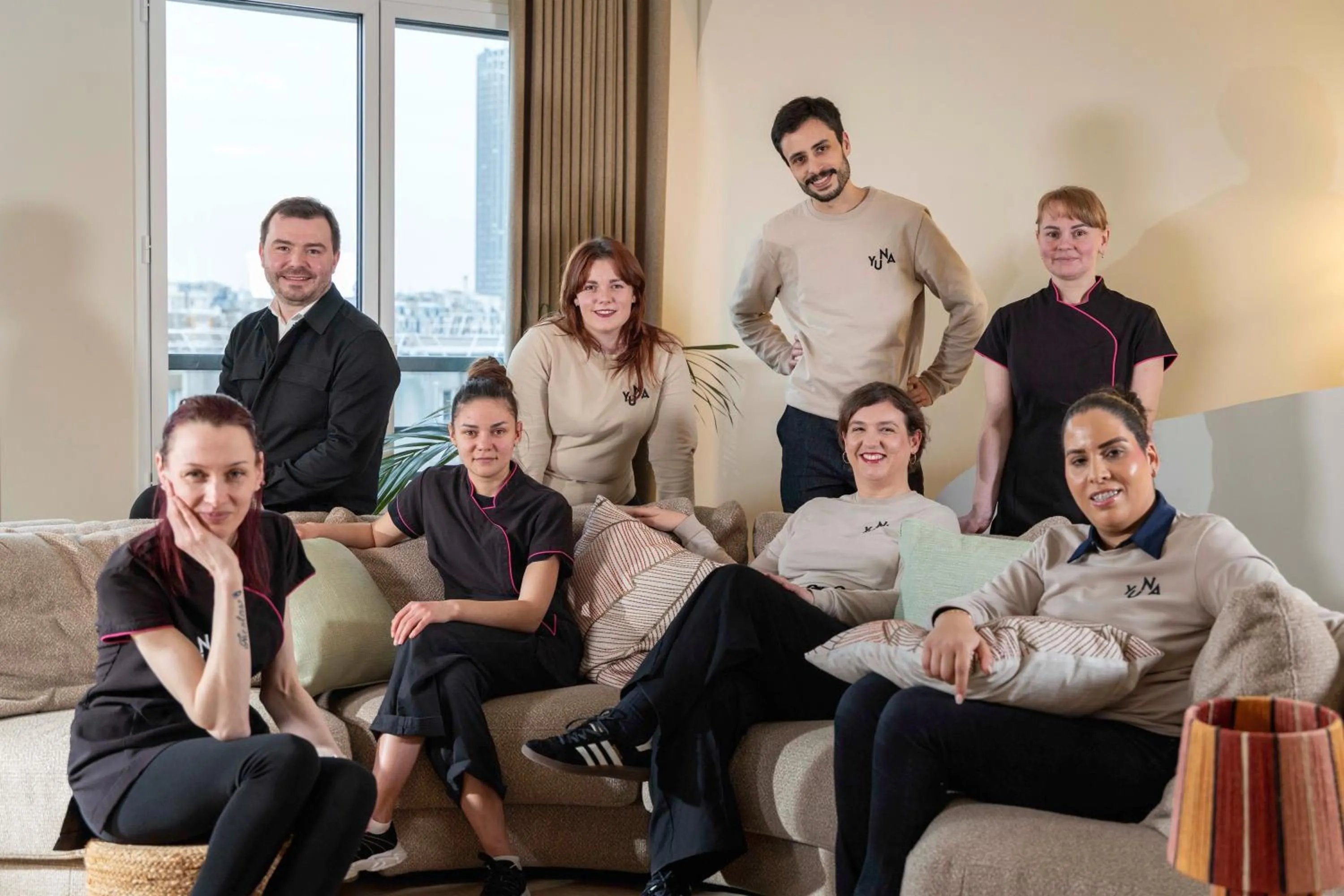 Staff in Yuna Porte-Maillot - ApartHotel