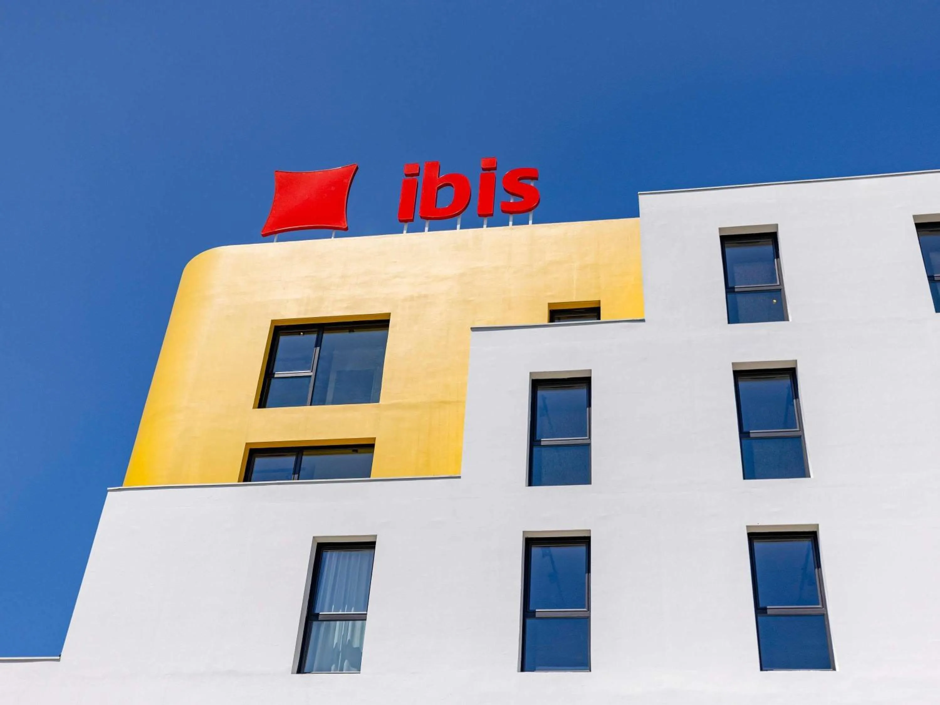 Property building in Ibis Marseille Marignane Technopole