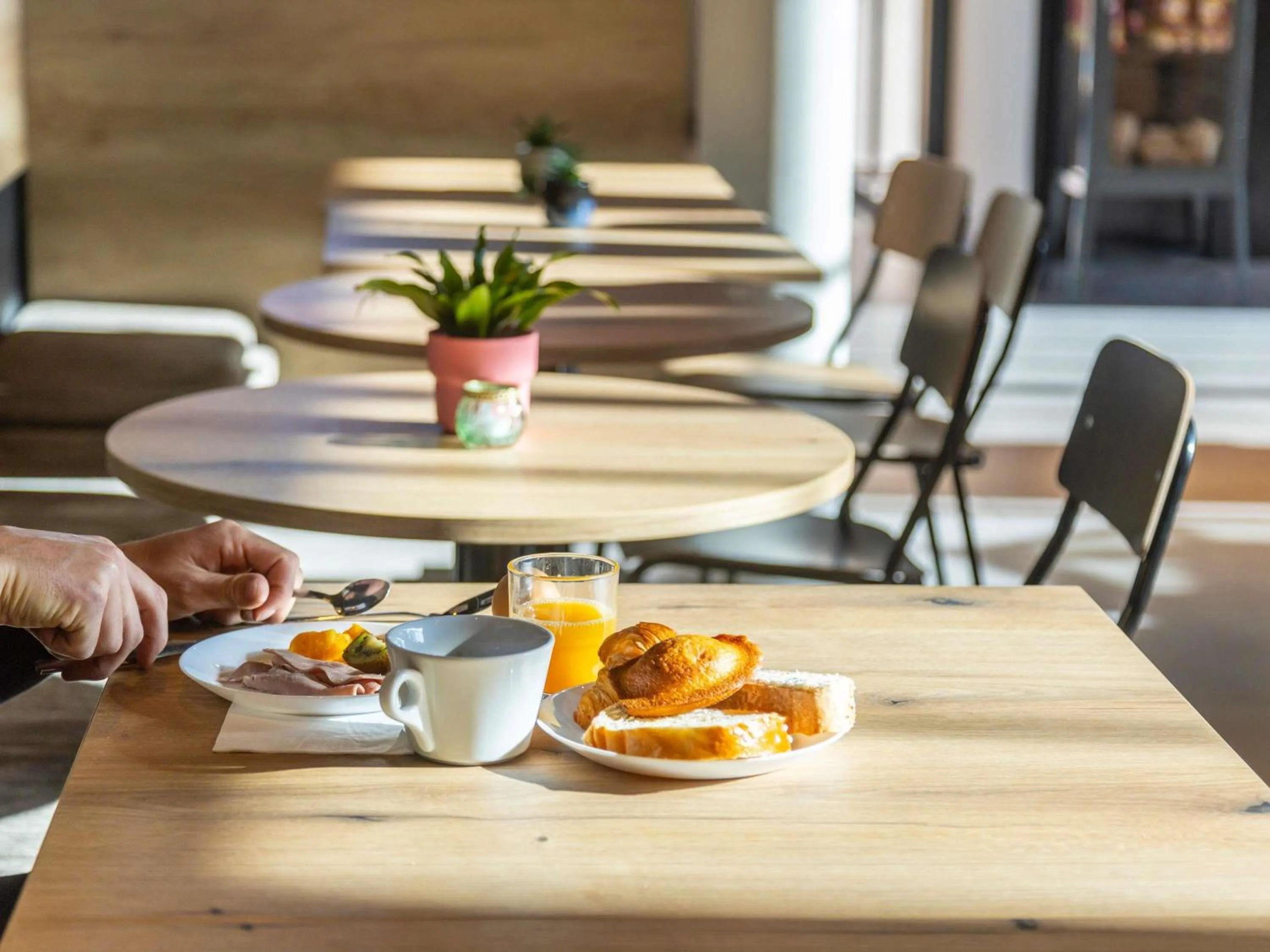 Breakfast in Ibis Marseille Marignane Technopole