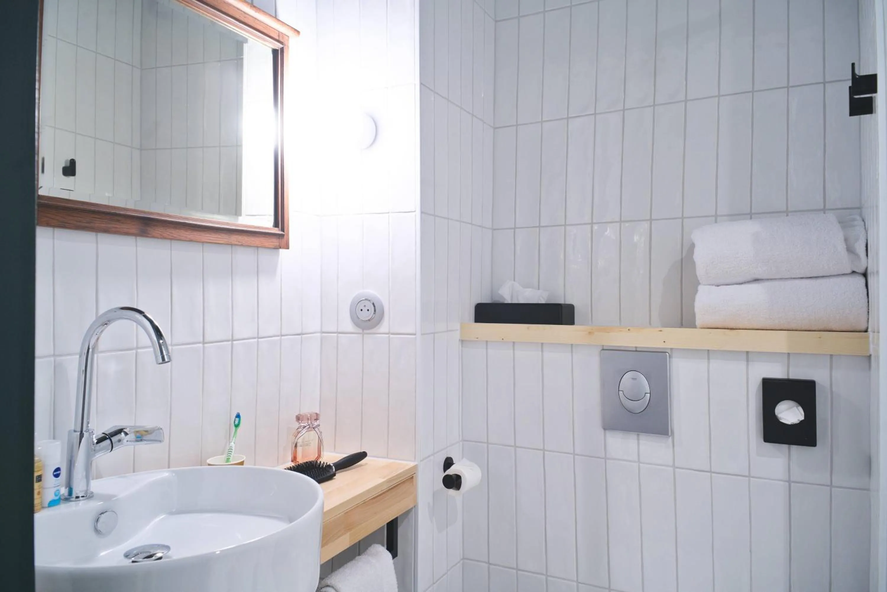 Bathroom in greet hotel Cernay Mulhouse