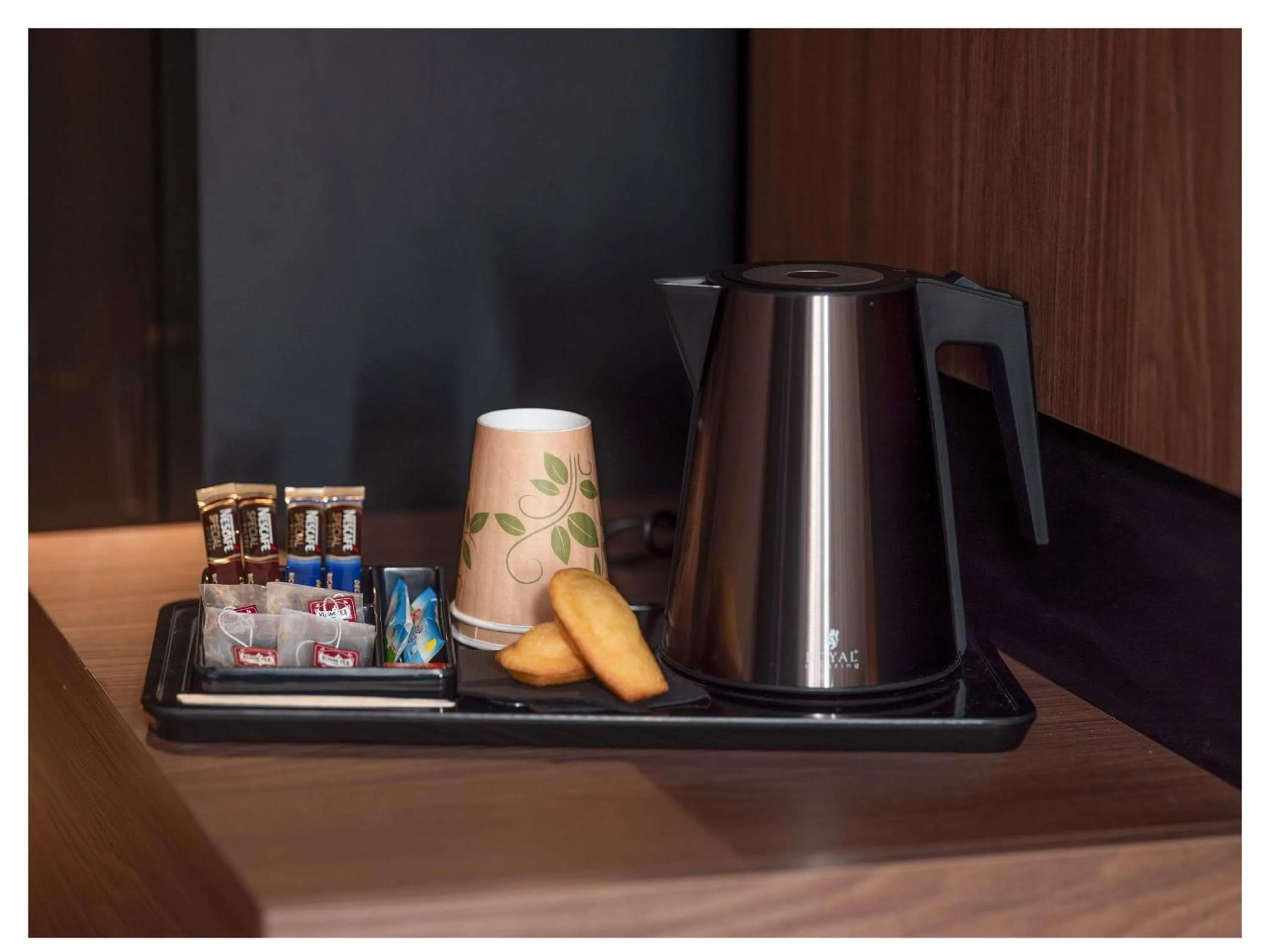 Bedroom in Novotel Paris Val de Fontenay