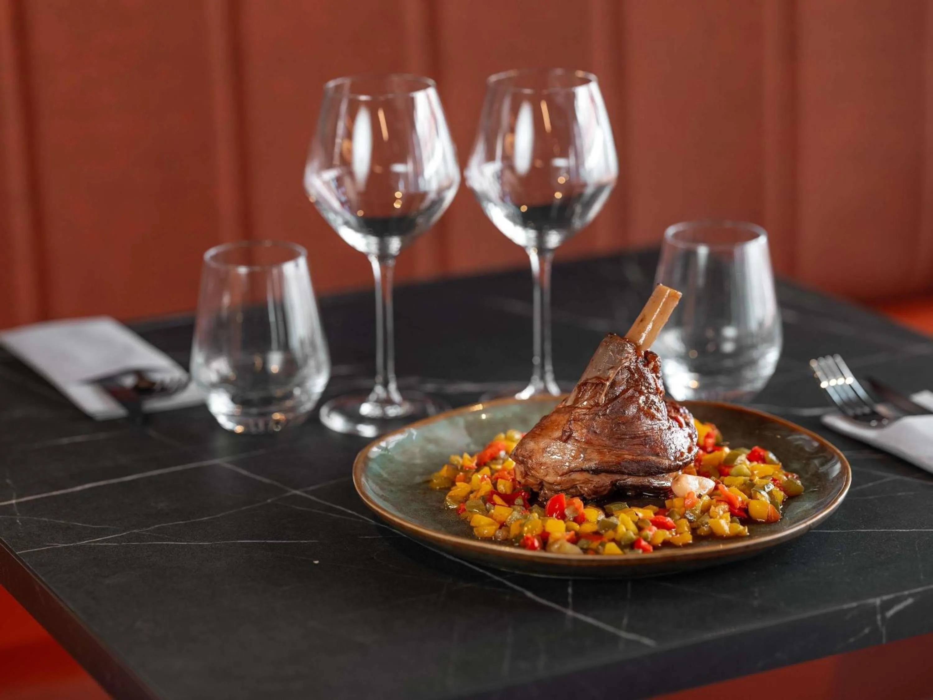 Restaurant/places to eat in Novotel Paris Val de Fontenay