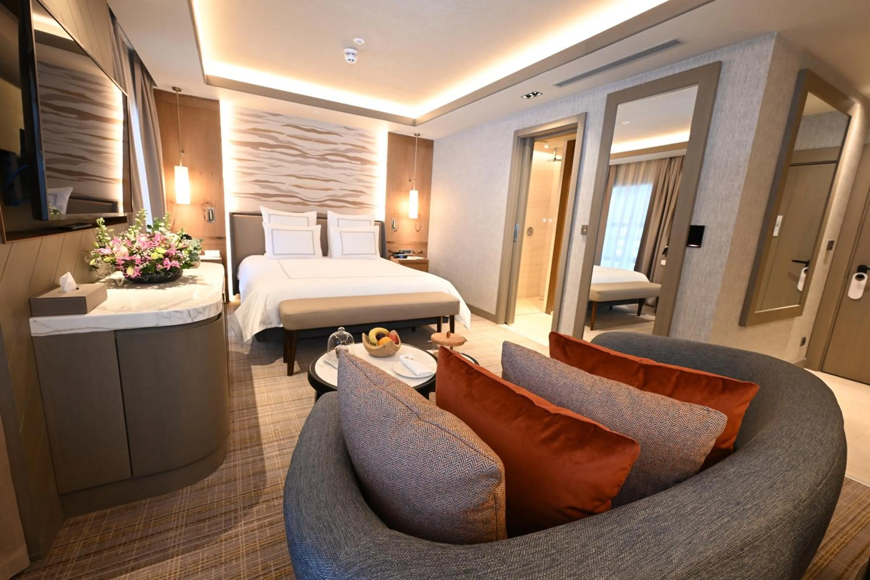 Living room, Bed in Swissotel Uludag Bursa