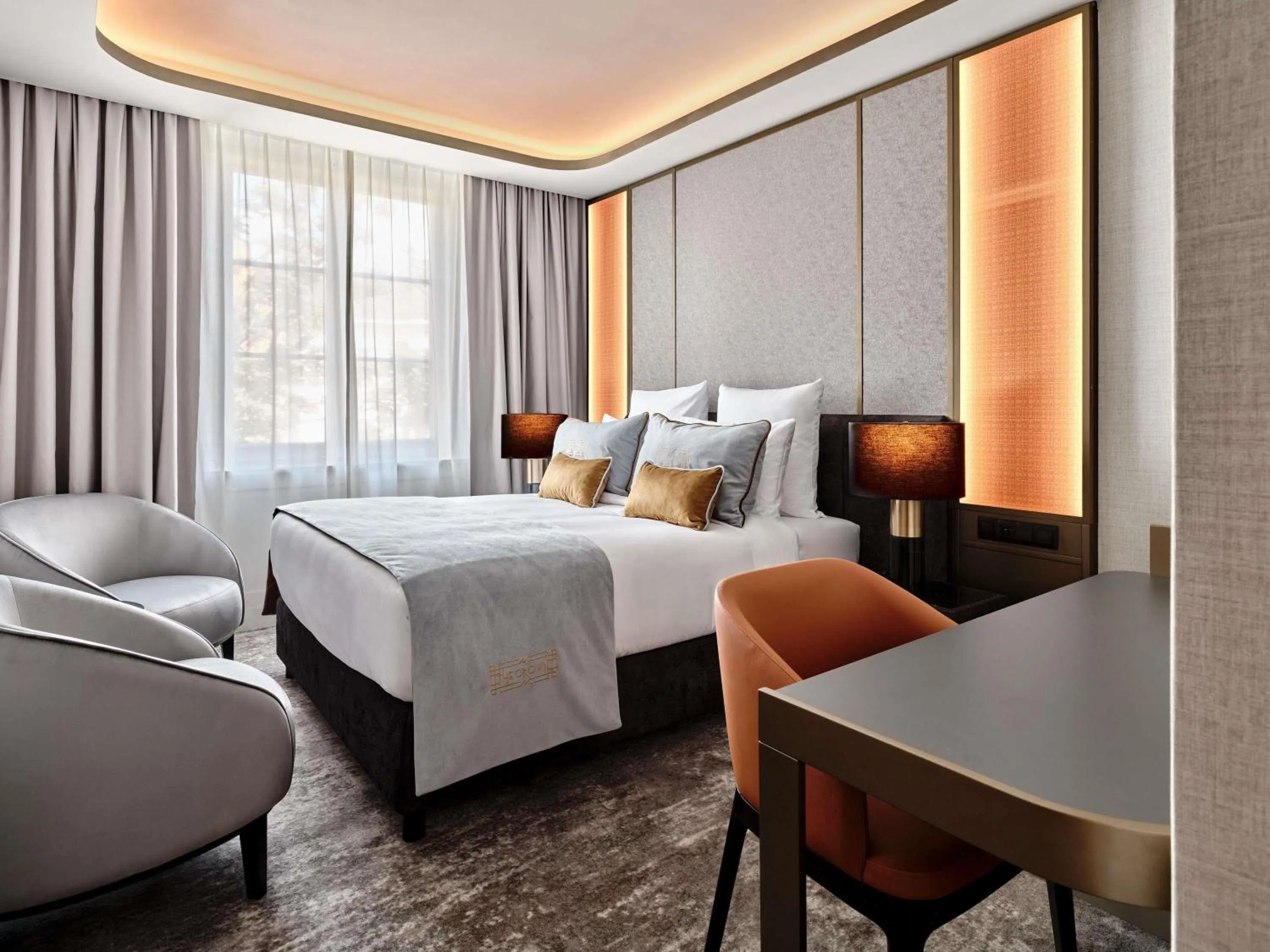 Property building, Bed in The Crown Krakow Center - Handwritten Collection ACCOR