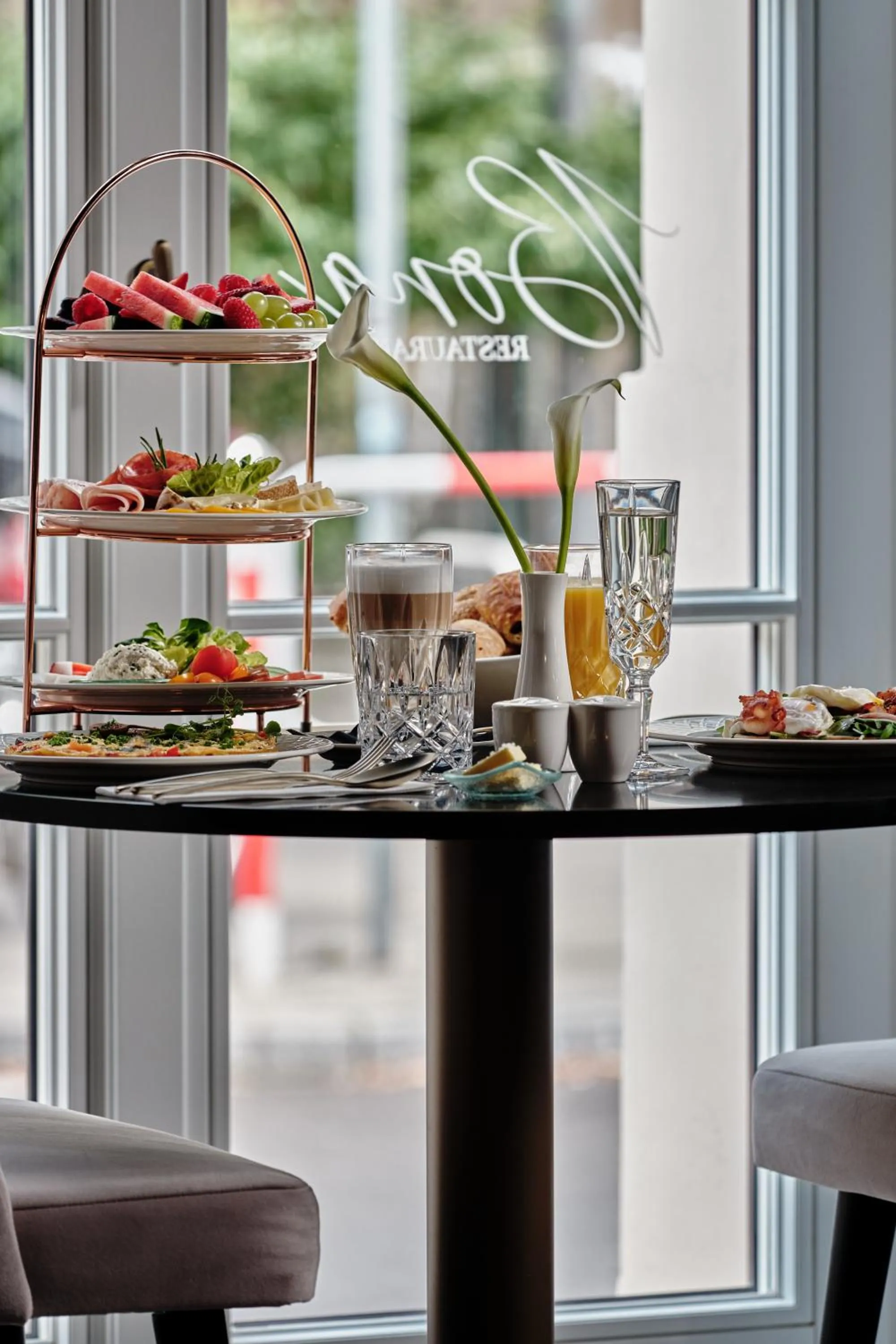 Breakfast in The Crown Krakow Center - Handwritten Collection ACCOR