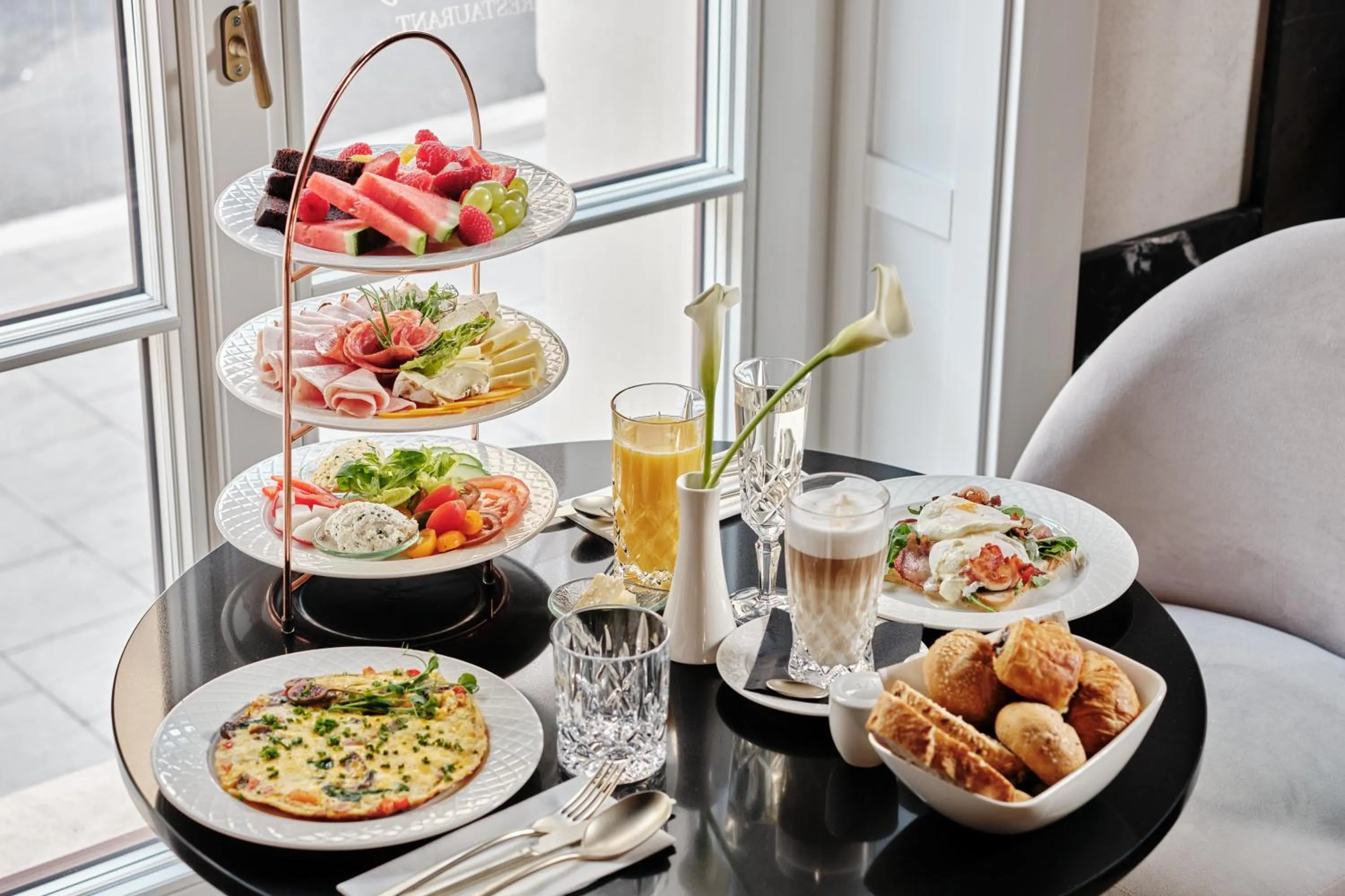 Food and drinks in The Crown Krakow Center - Handwritten Collection ACCOR