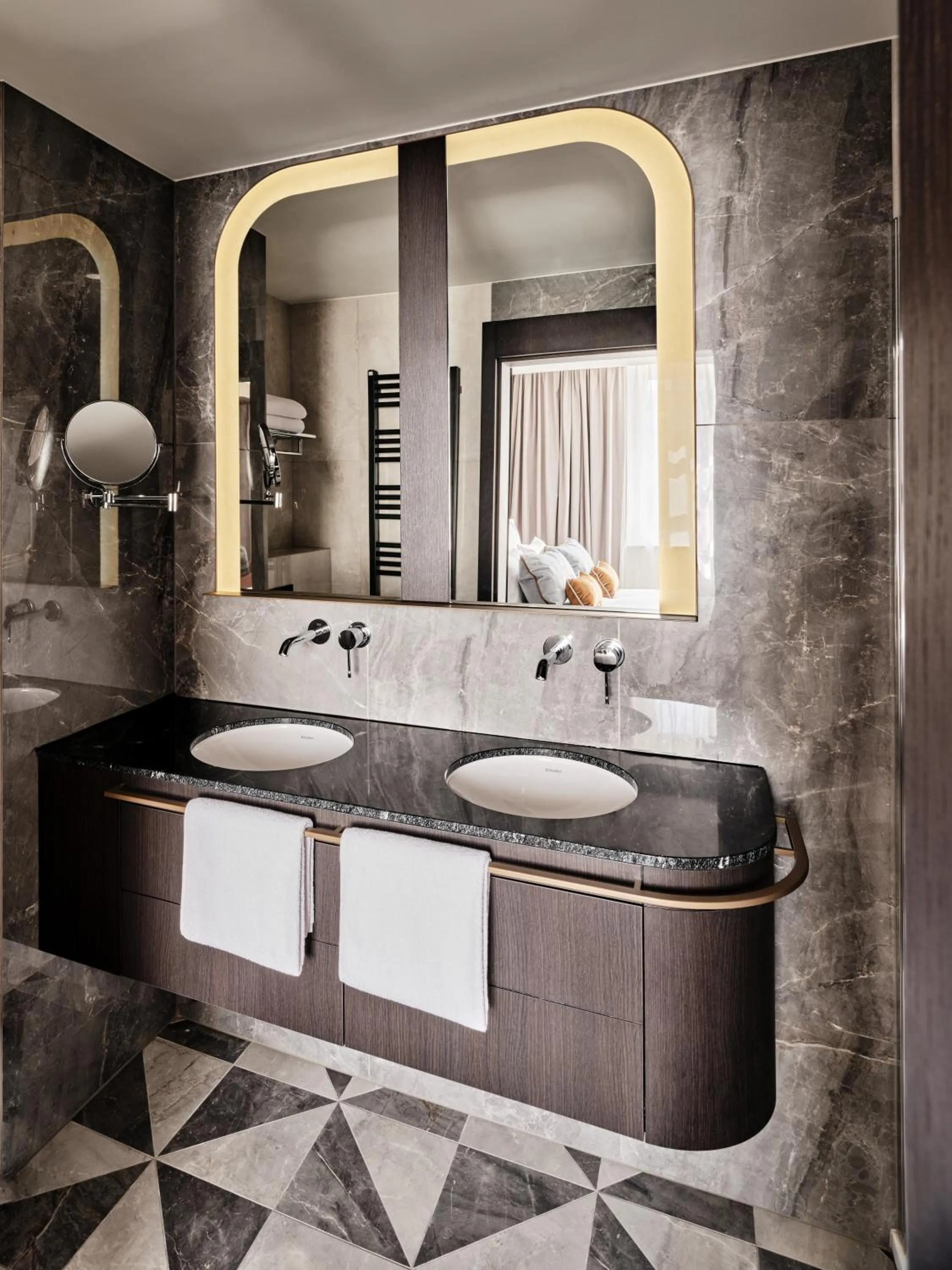 Bathroom in The Crown Krakow Center - Handwritten Collection ACCOR